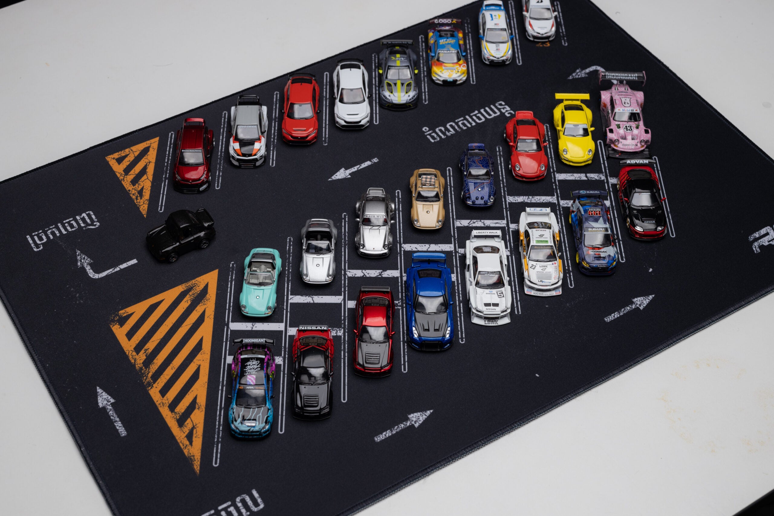 Parking lot for diecast 1/64 60cm X 39cm