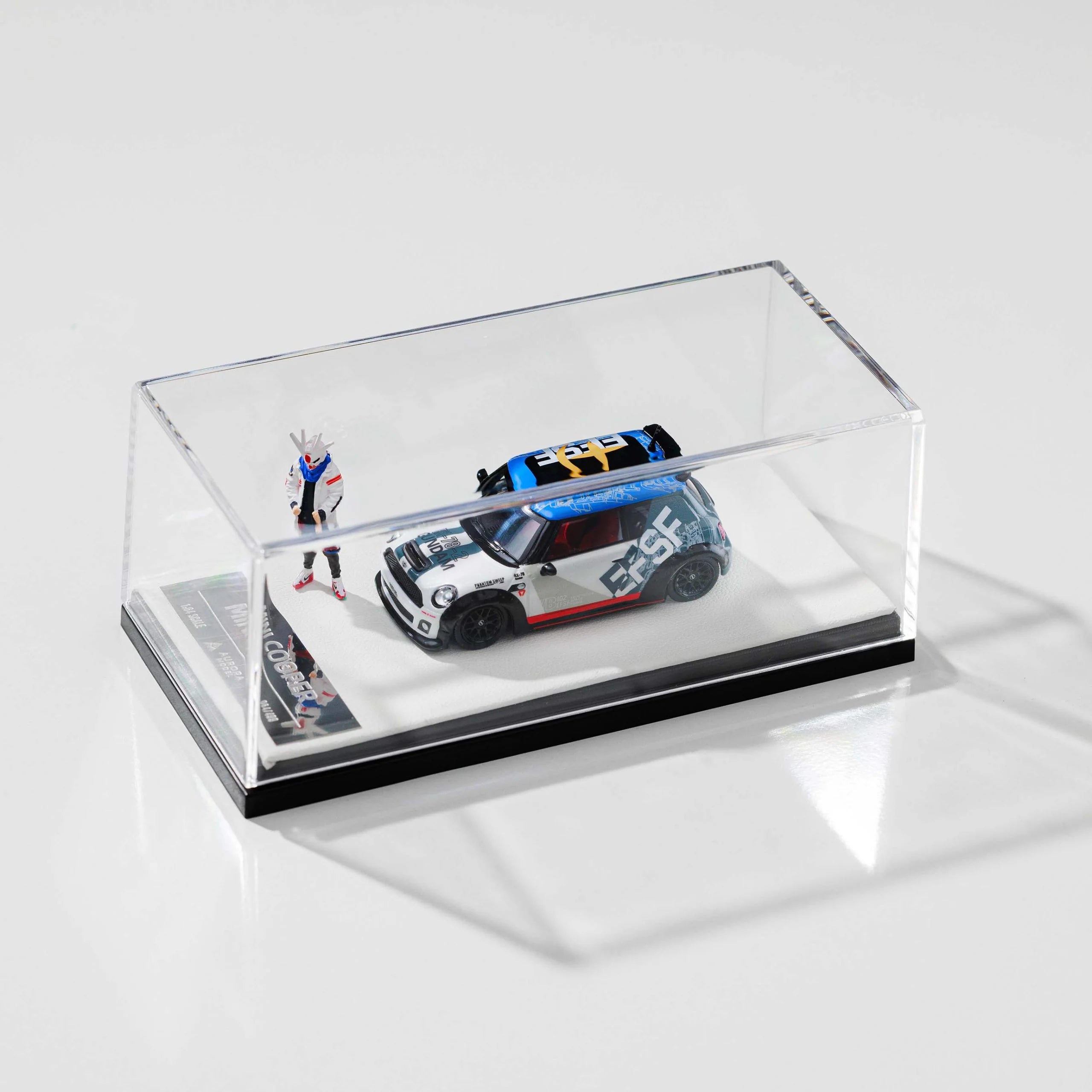 BMW MINI COOPER- GUNDAM PAINTED FIGURE