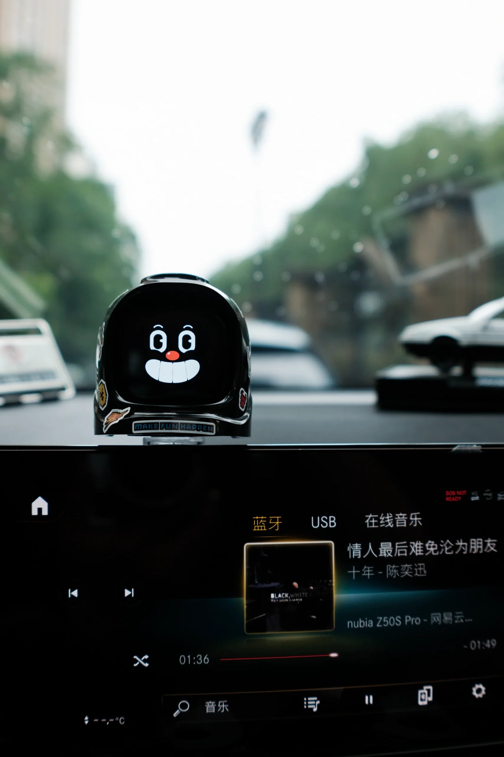 Mangogo smart intelligent expression robot - Black Color