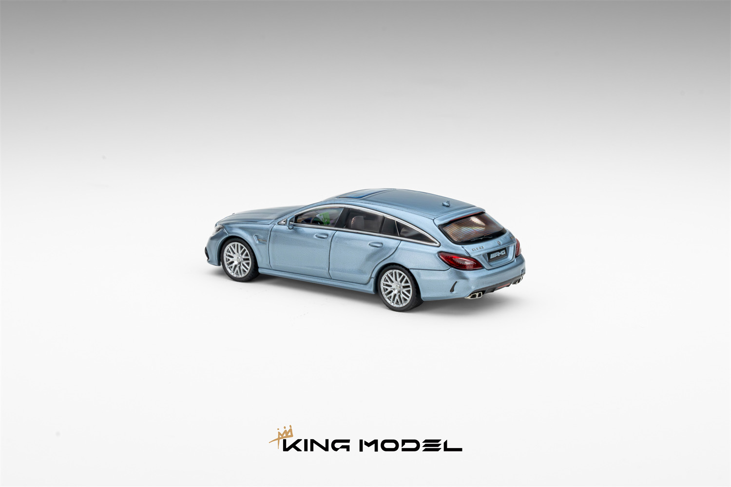 KING MODEL 1:64 Mercedes-Benz CLS63 AMG Ice Blue