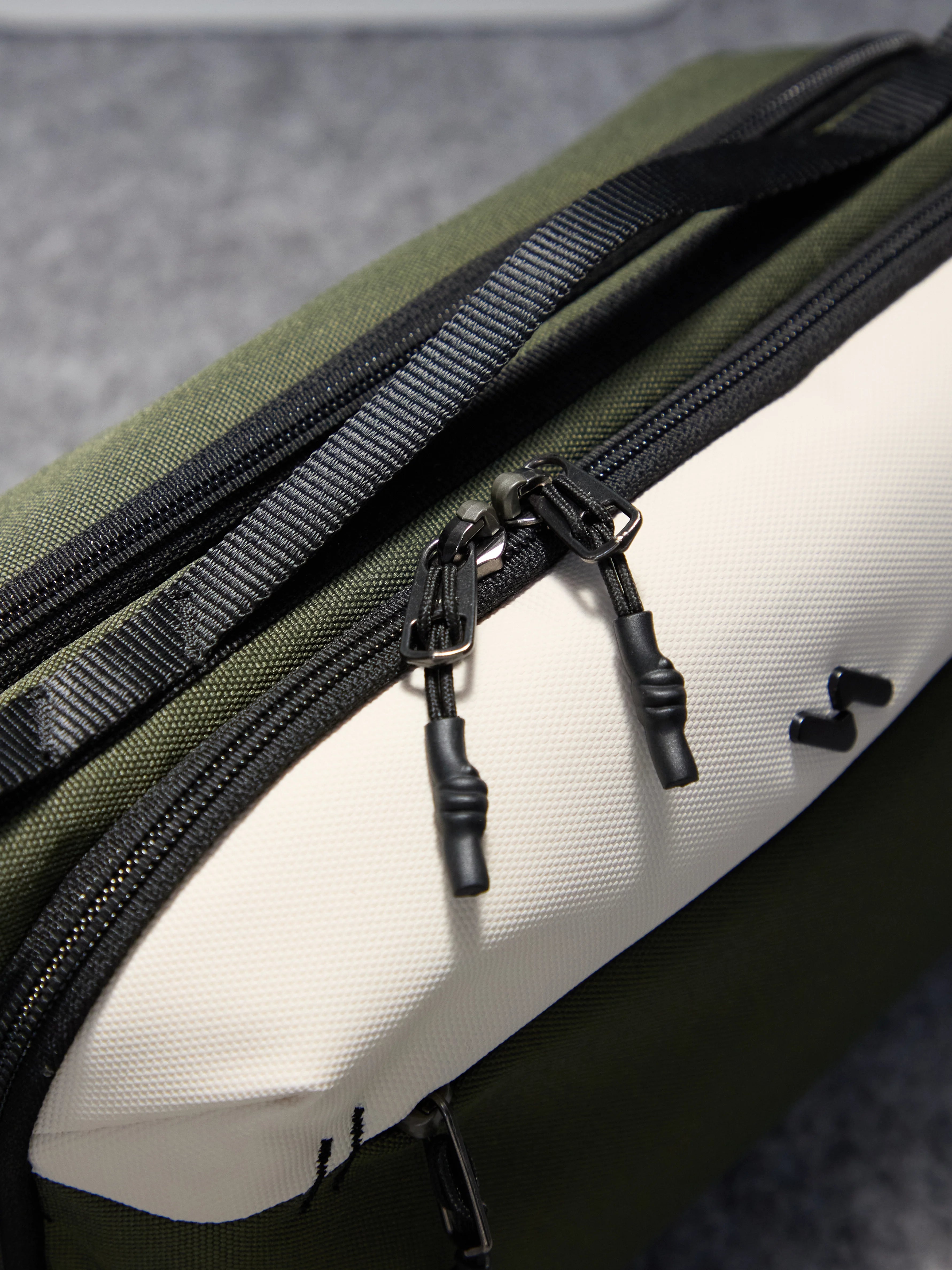 Flip Bag EDC | The essential digital storage bag - ABM34_Olive