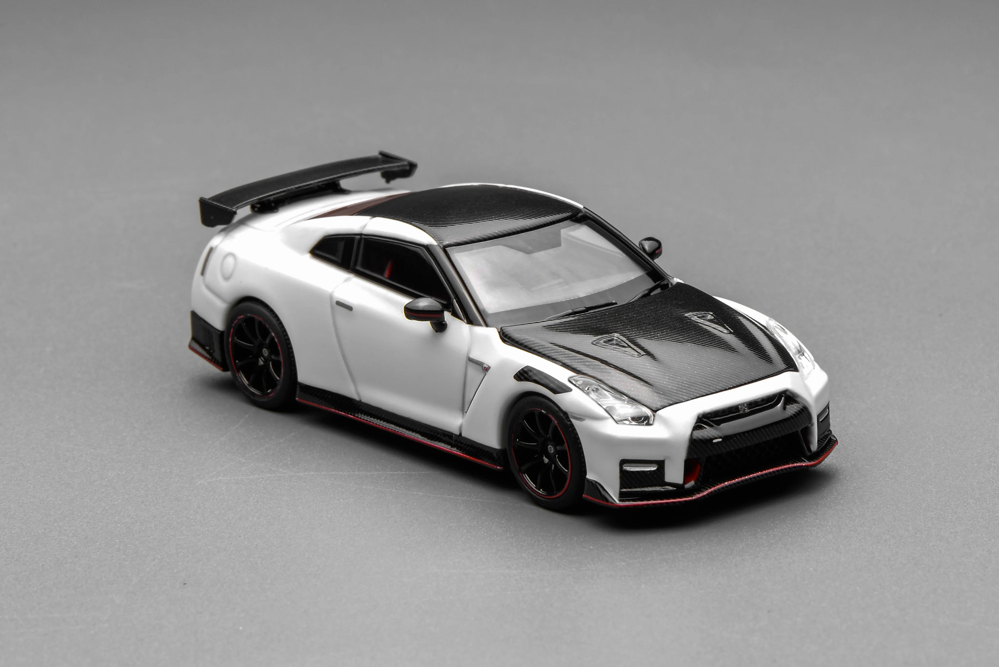 Motorhelix 1/64 Nissan GT-R NISMO (R35) Special Edition 2022