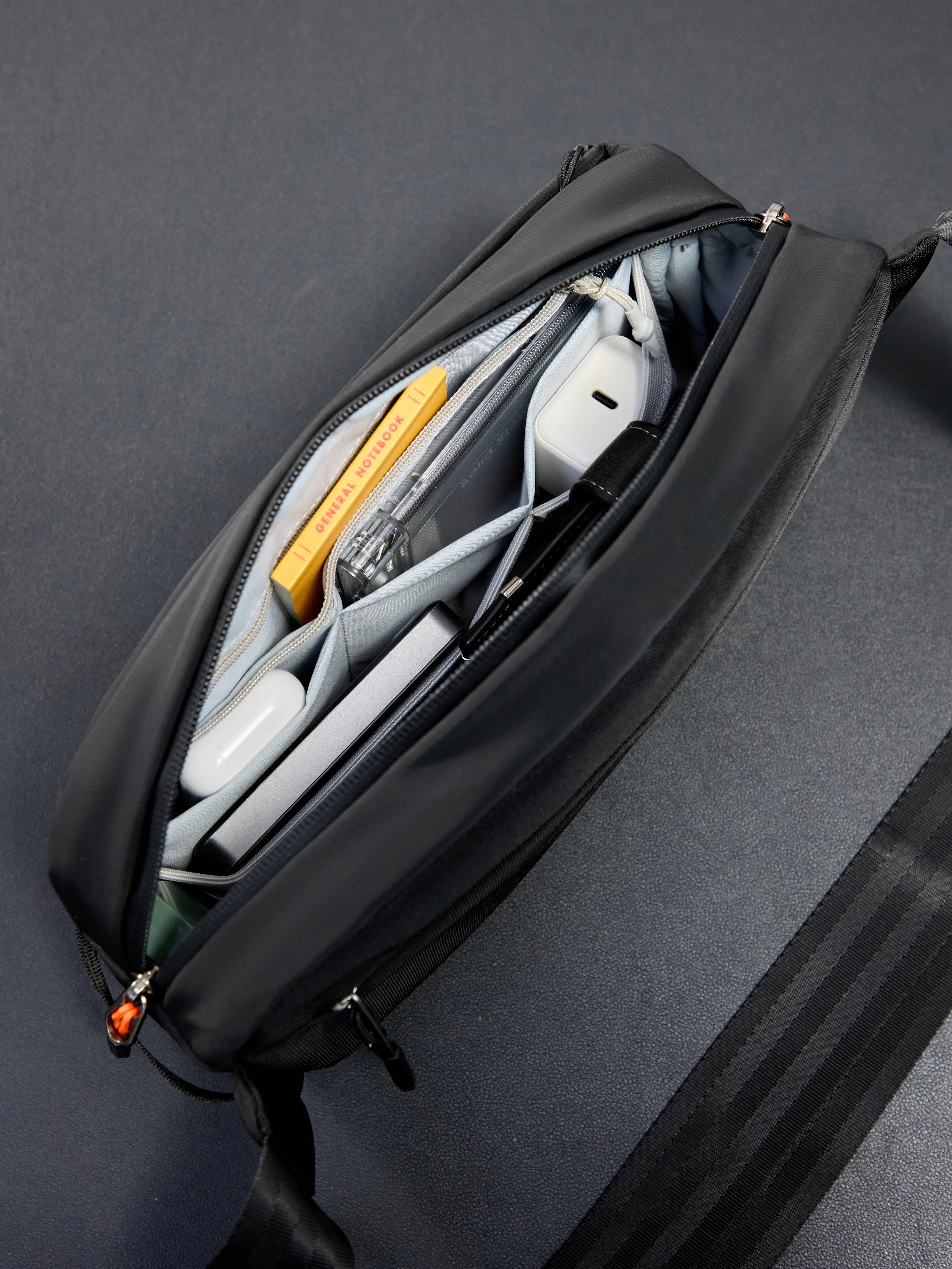 Shoulder Bag | A stylish bag that fits almost everything