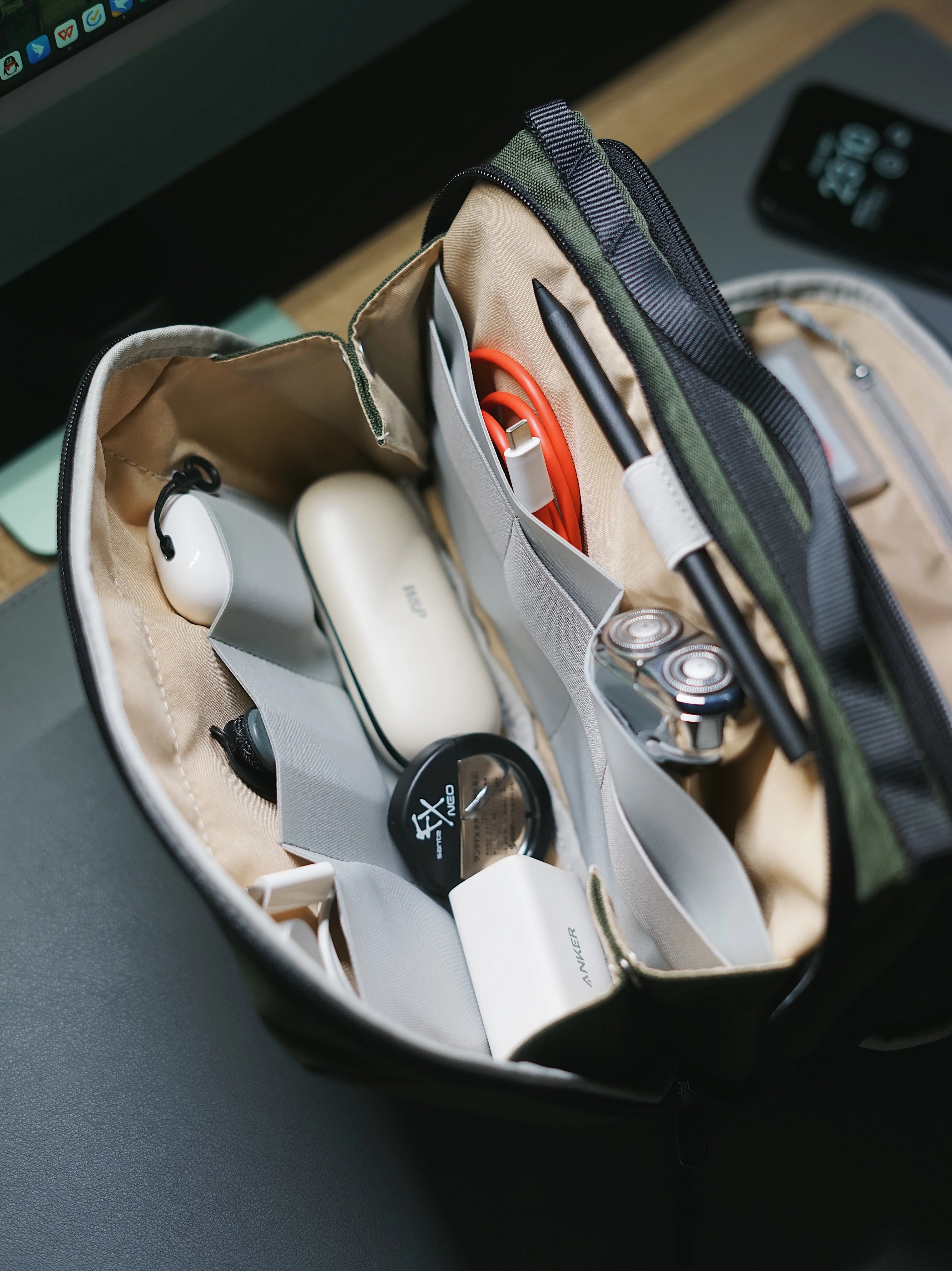 Inateck ABM34 Olive Ultimate Travel Storage Bag