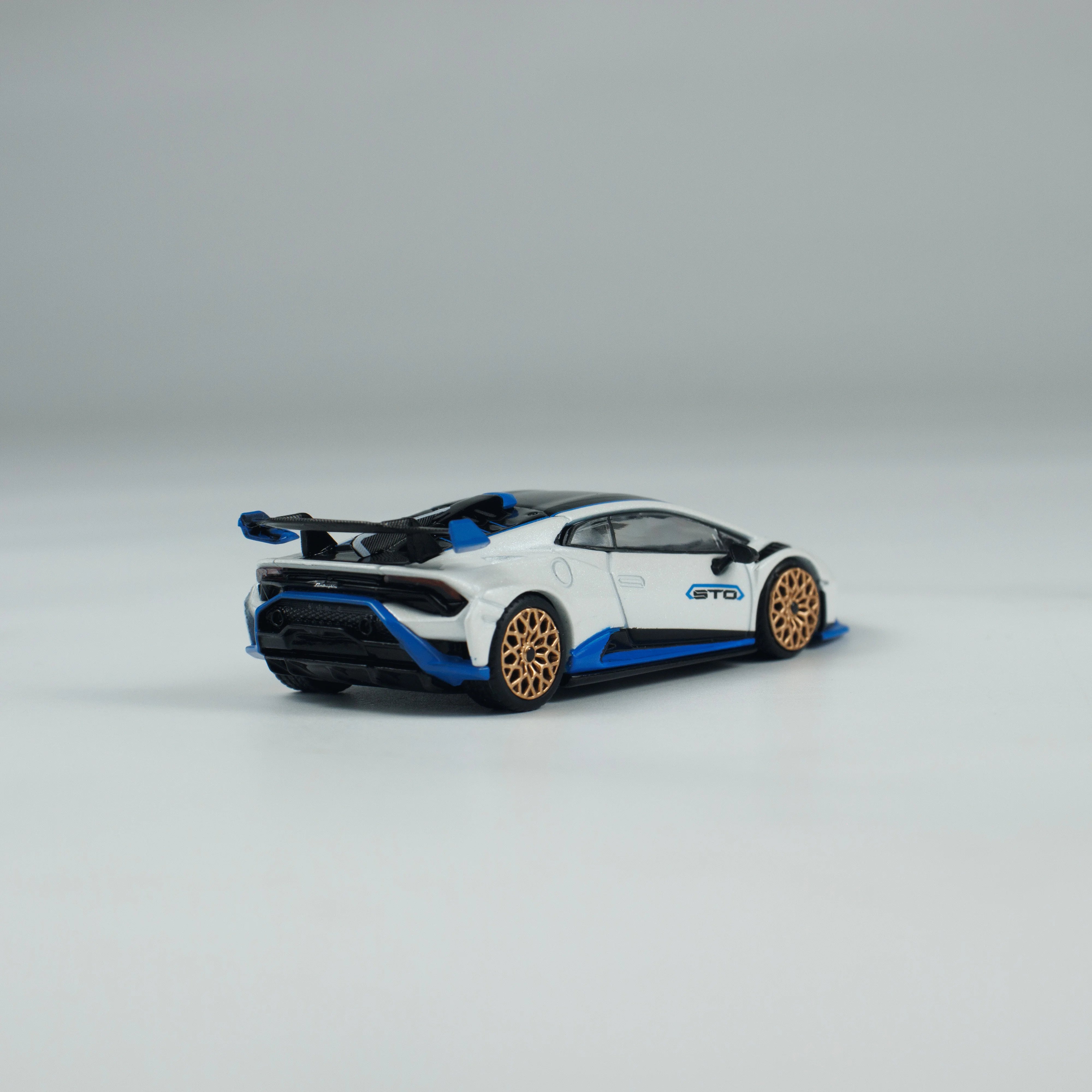 MINI GT: 1/64 Lamborghini Huracán STO Bianco Asopo RHD