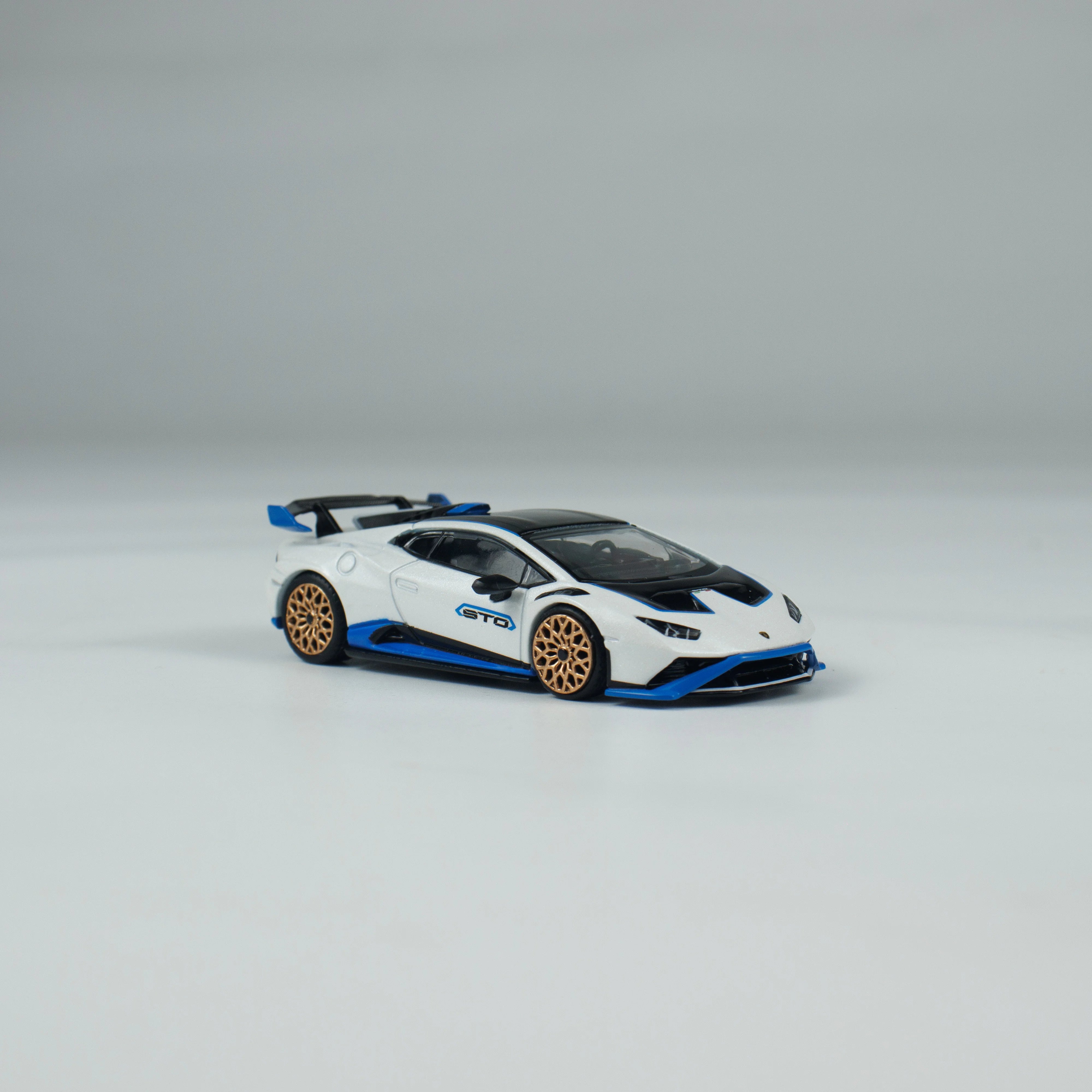 MINI GT: 1/64 Lamborghini Huracán STO Bianco Asopo RHD