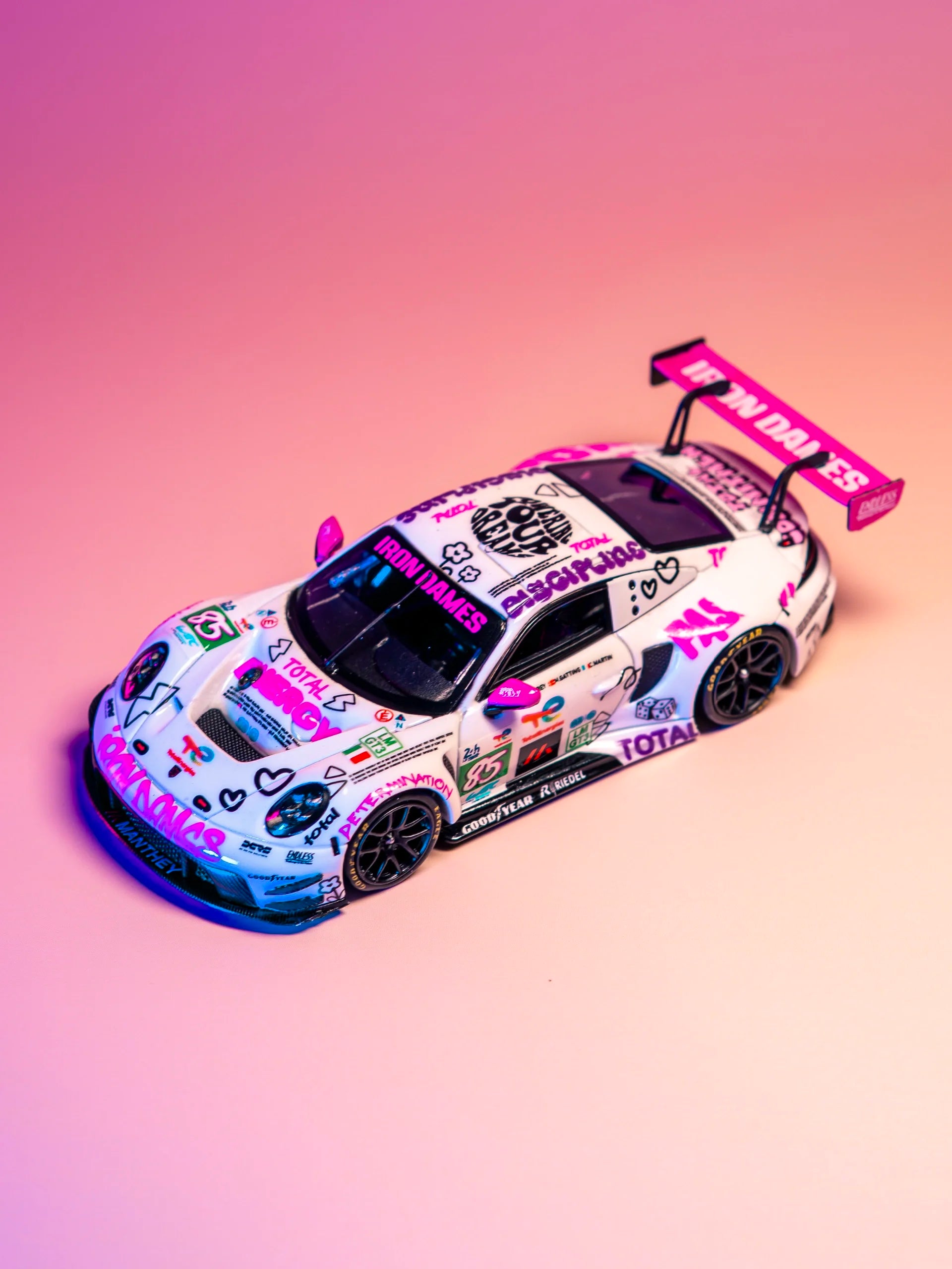 STAR RACE - 1/64 Porsche 911 GT3 Iron Dames livery 24 Hours of Le Mans
