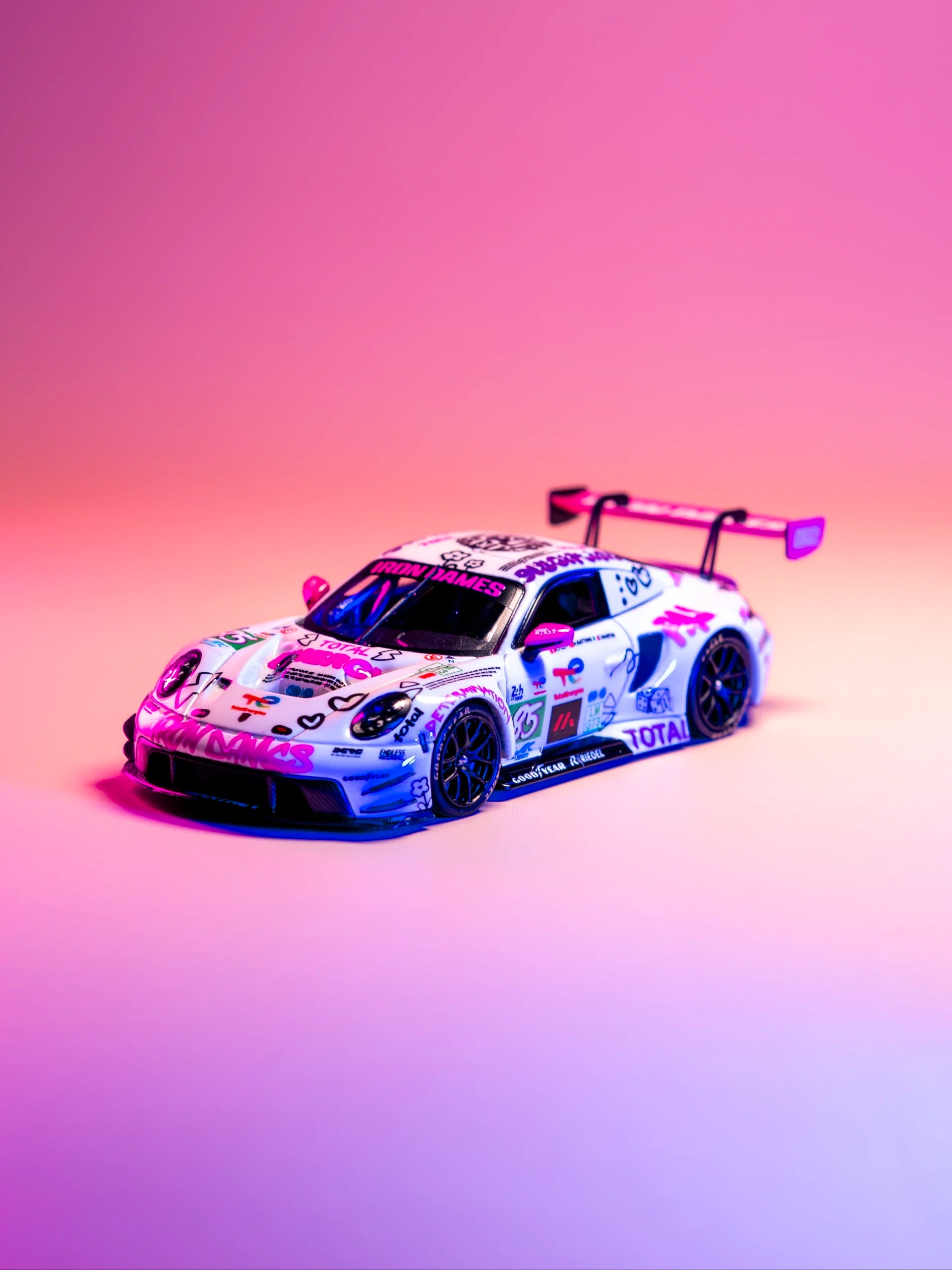 STAR RACE - 1/64 Porsche 911 GT3 Iron Dames livery 24 Hours of Le Mans