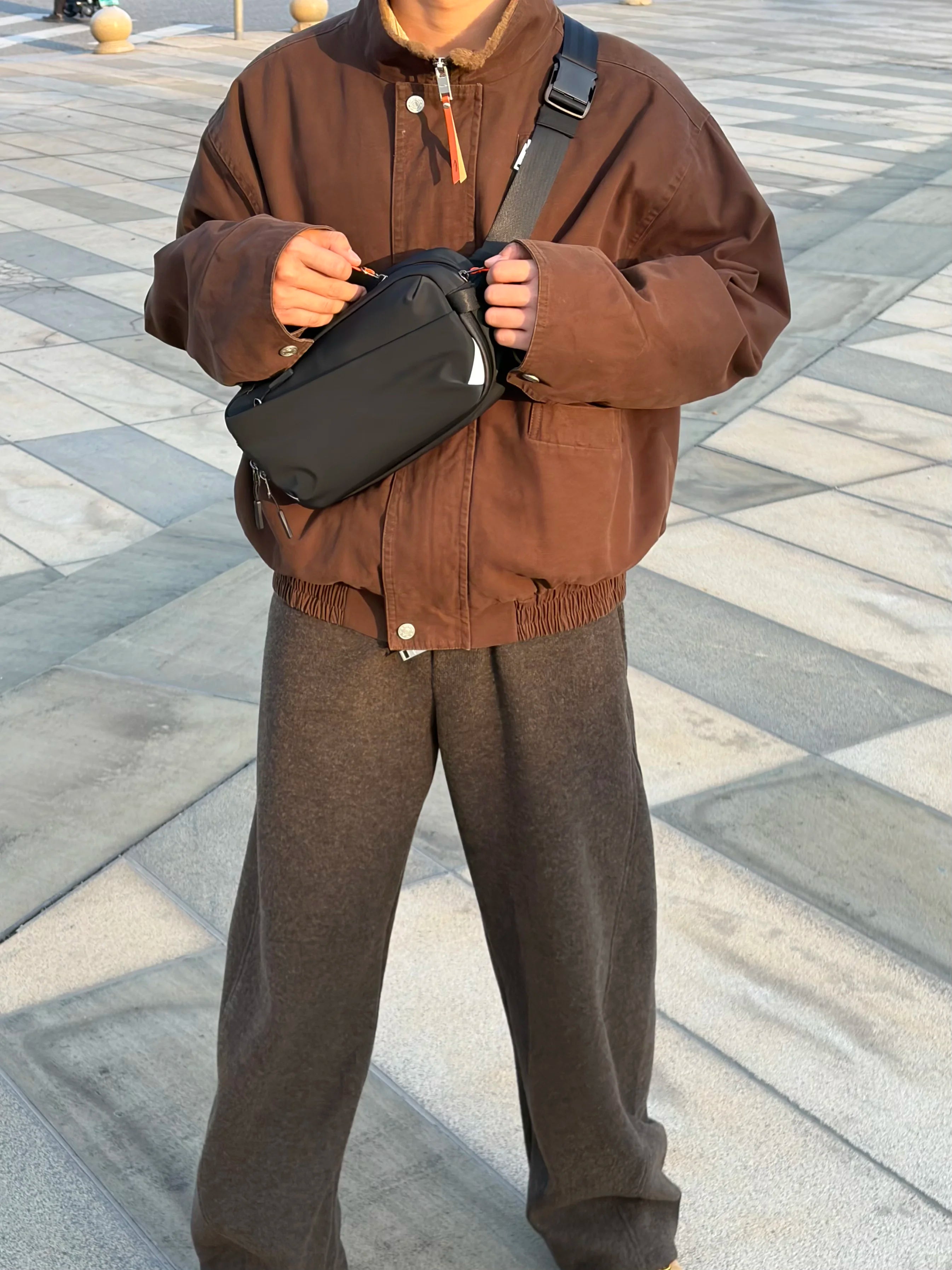 Shoulder Bag | A stylish bag that fits almost everything