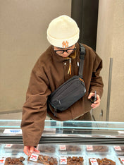 Shoulder Bag | A stylish bag that fits almost everything