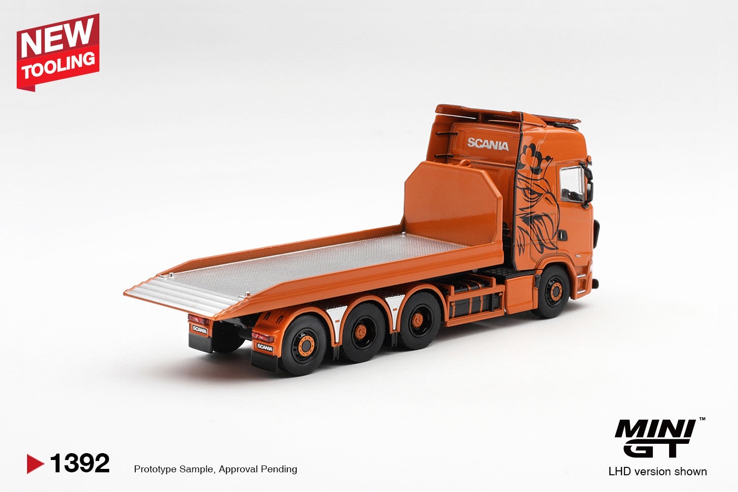 MINIGT 1/64 Scania 770S B8x4NA Hooklift Flatbed Orange