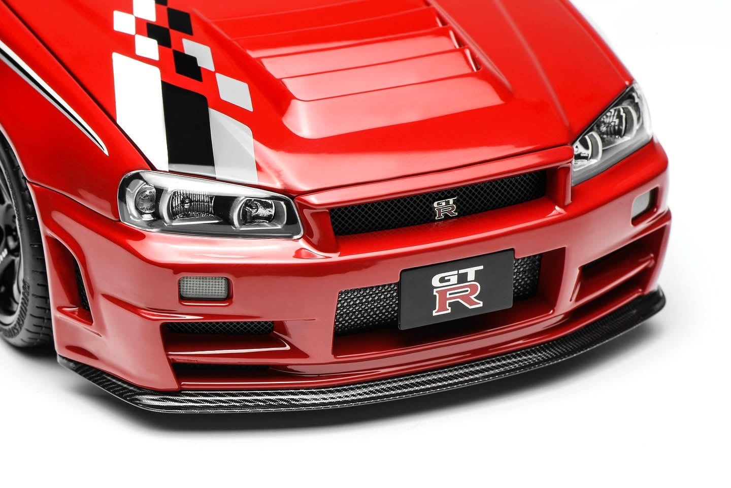 MOTORHELIX 1/18 diecast Nissan Skyline GT-R (R34) CUSTOMIZED VERSION