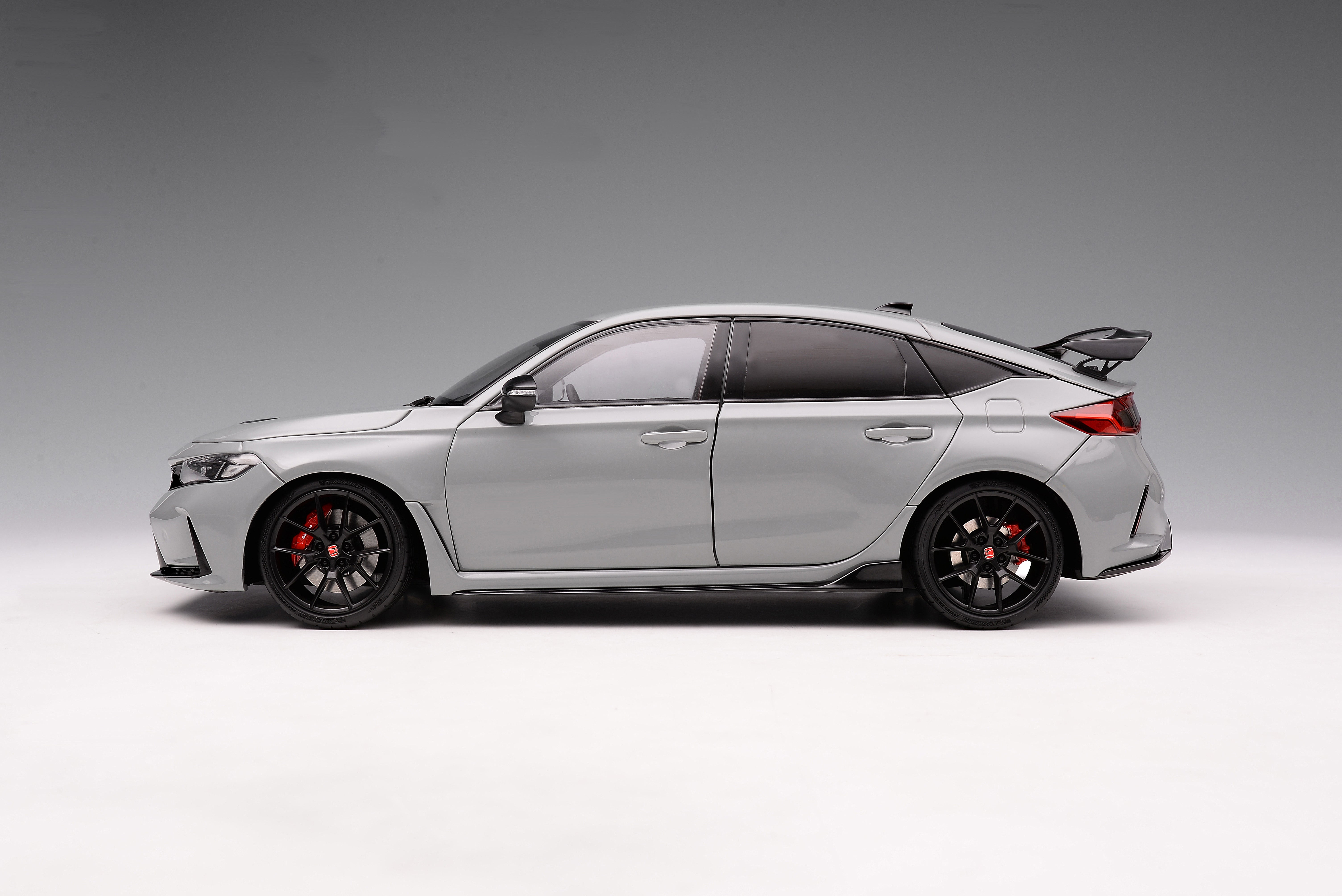 1/18 The Honda Civic Type R (FL5) Supersonic Gray - MOTORHELIX