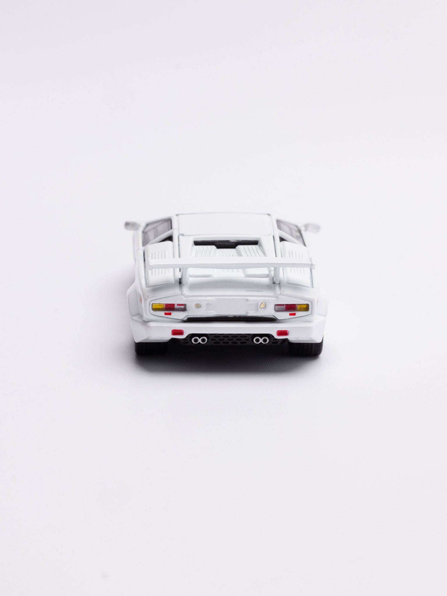 MINIGT 1/64 - Lamborghini Countach 25th Anniversary White