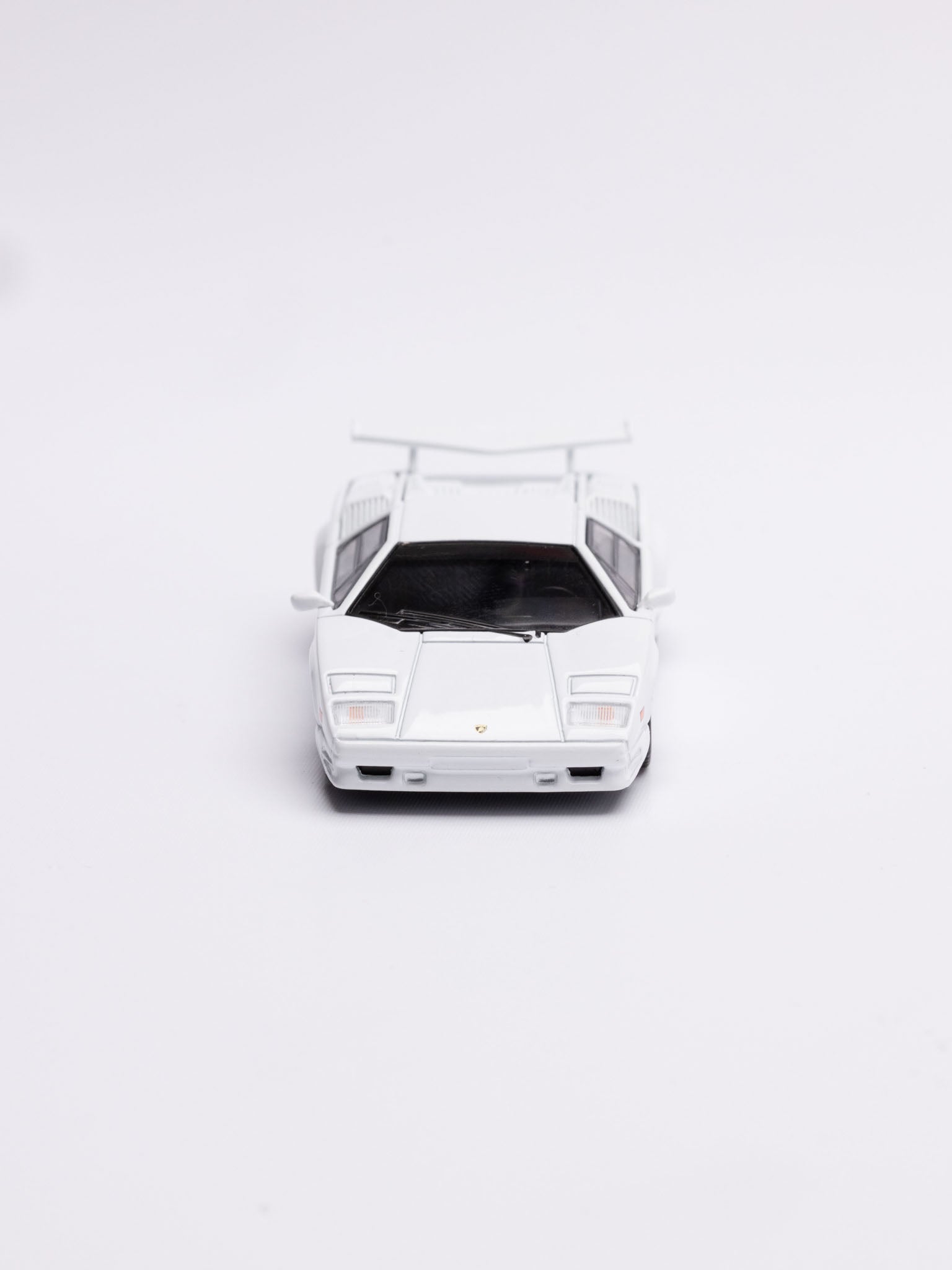 MINIGT 1/64 - Lamborghini Countach 25th Anniversary White