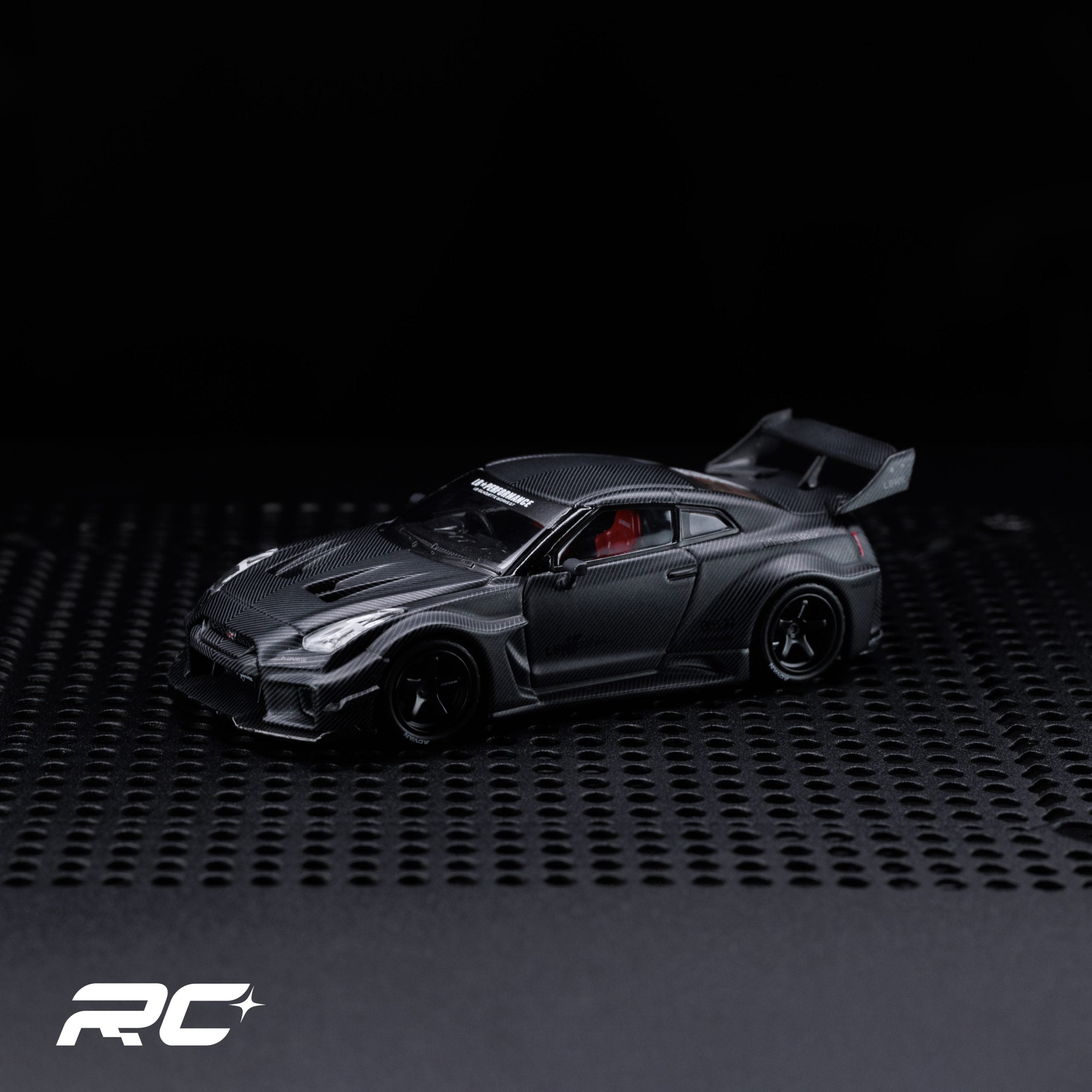 1/64 Nissan GT-R R35 LBWK SUPER SILHOUETTE 35GT-RR Full Carbon