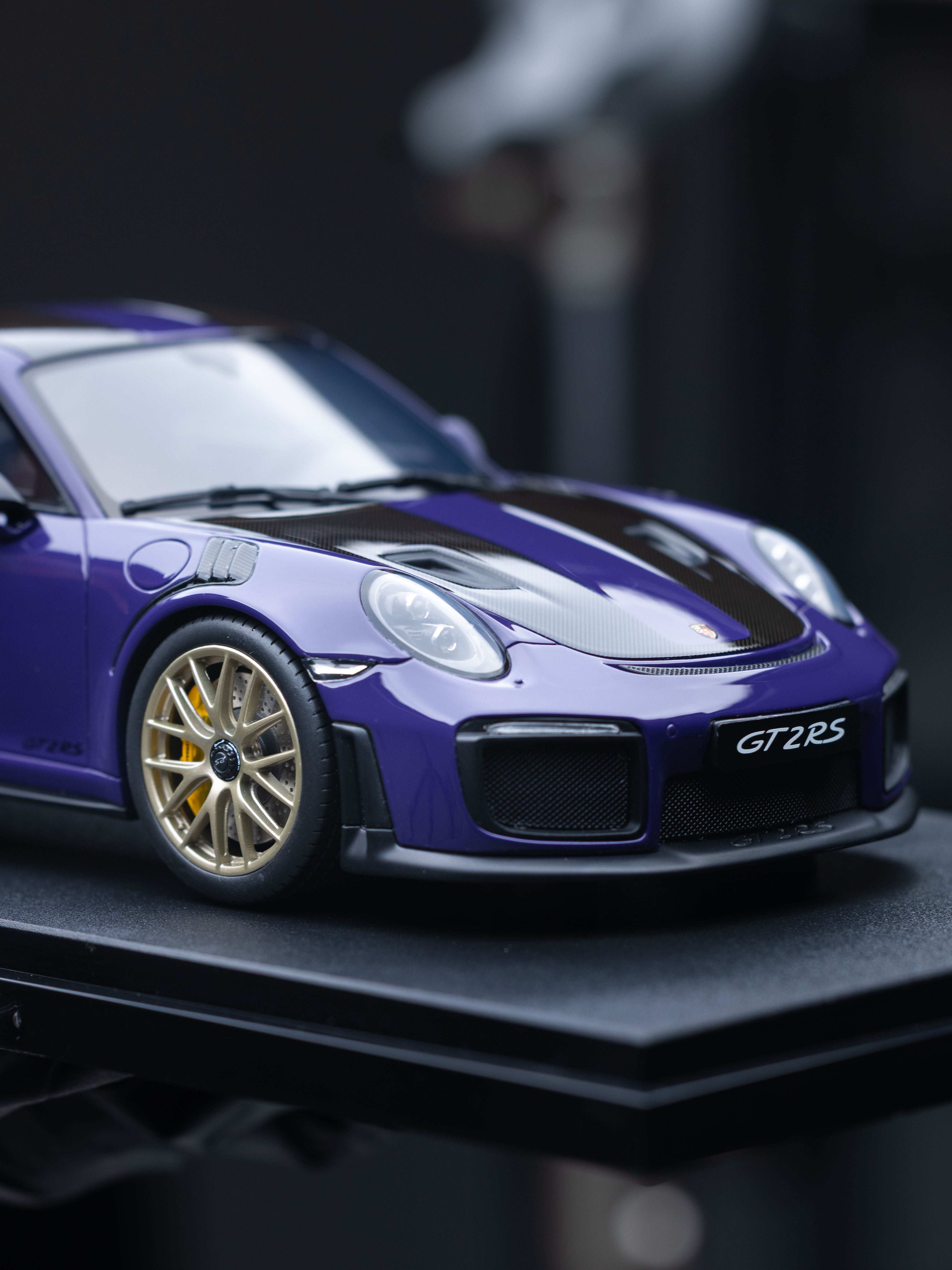 1/18 GT Spirit 2021 Porsche 911 (991.2) GT2 RS (Ultraviolet Purple) Car Model