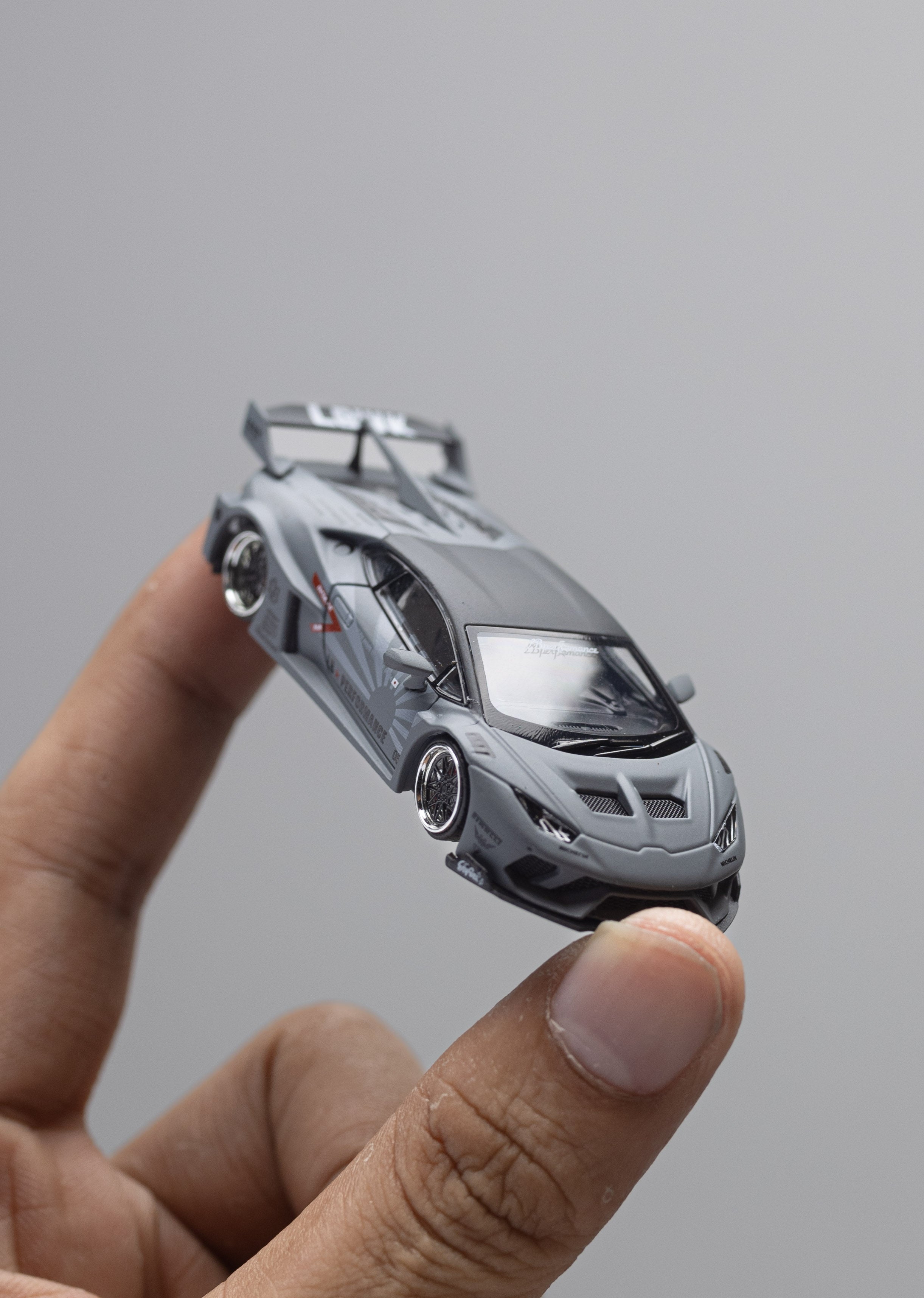 MJ MODEL 1:64 LAMBORGHINI HURACAN LP610 GT LB-SILHOUETTE WORKS WIDE BODY