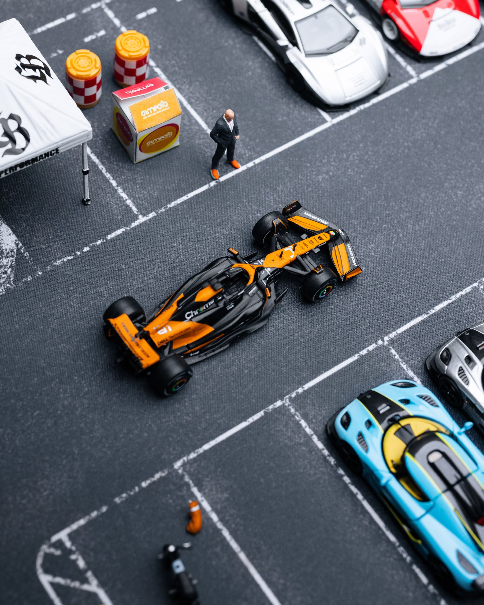 RC STUDIIO MOUSE PAD AND PARKING  1/64