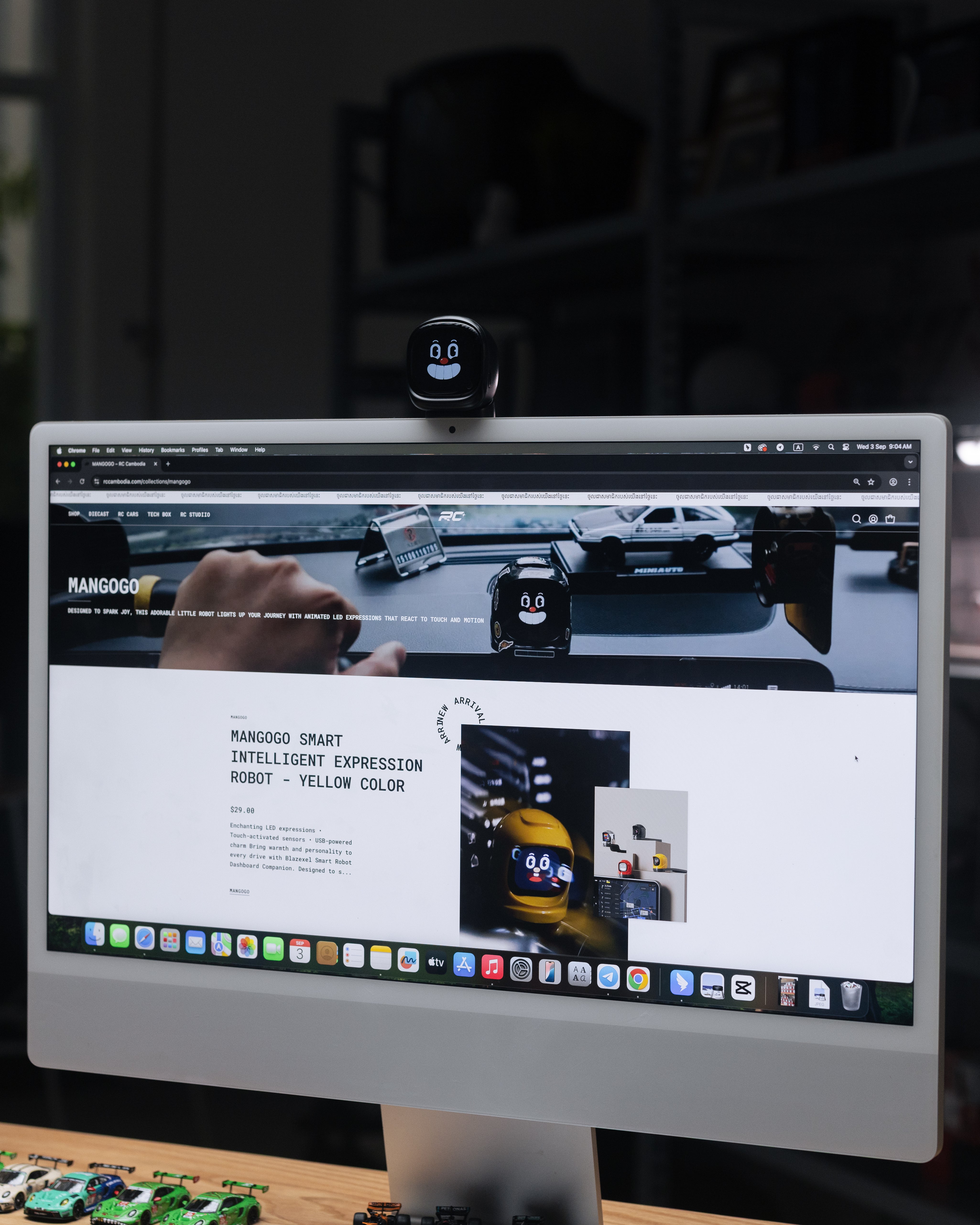 Mangogo smart intelligent expression robot - Black Color