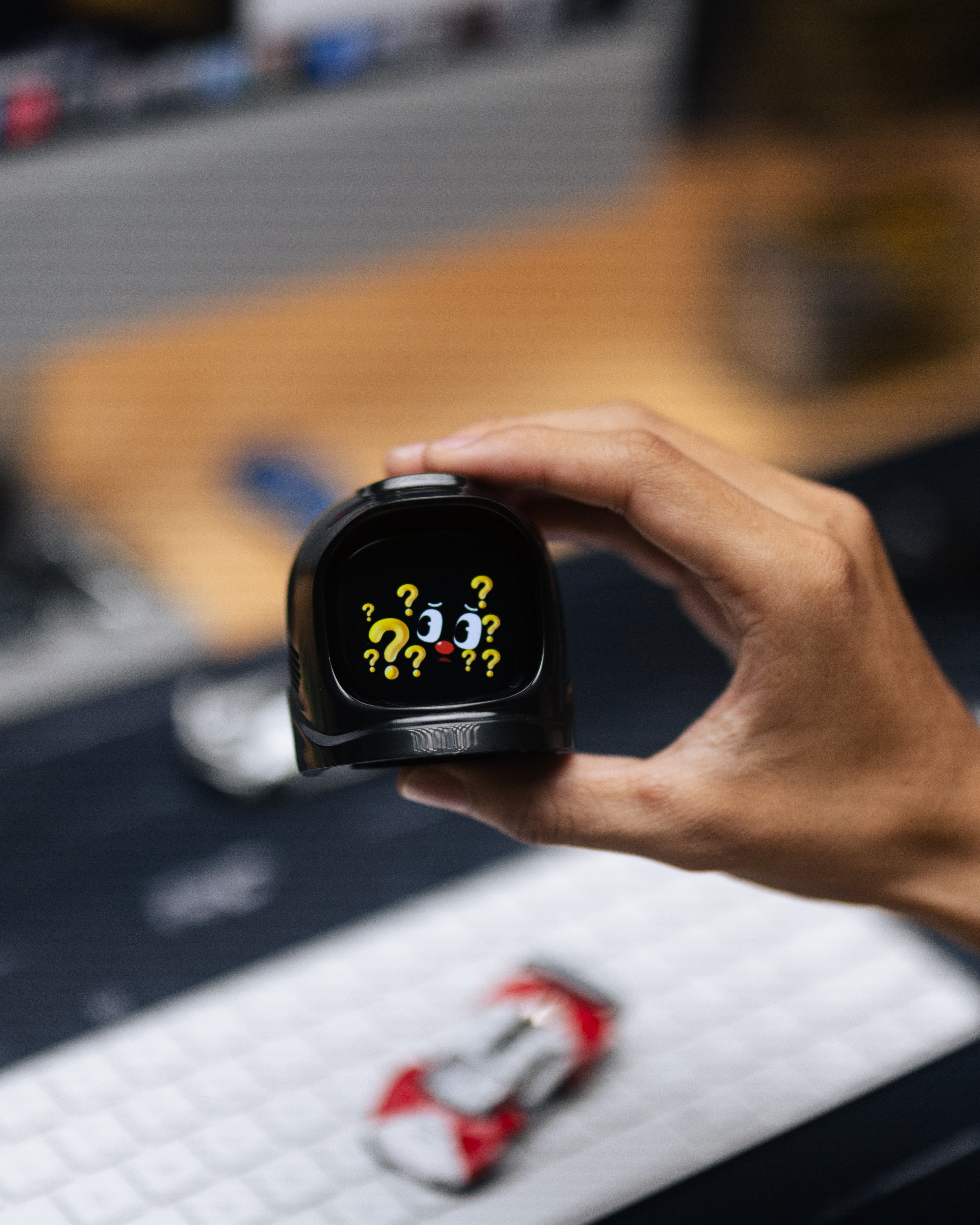 Mangogo smart intelligent expression robot - Black Color