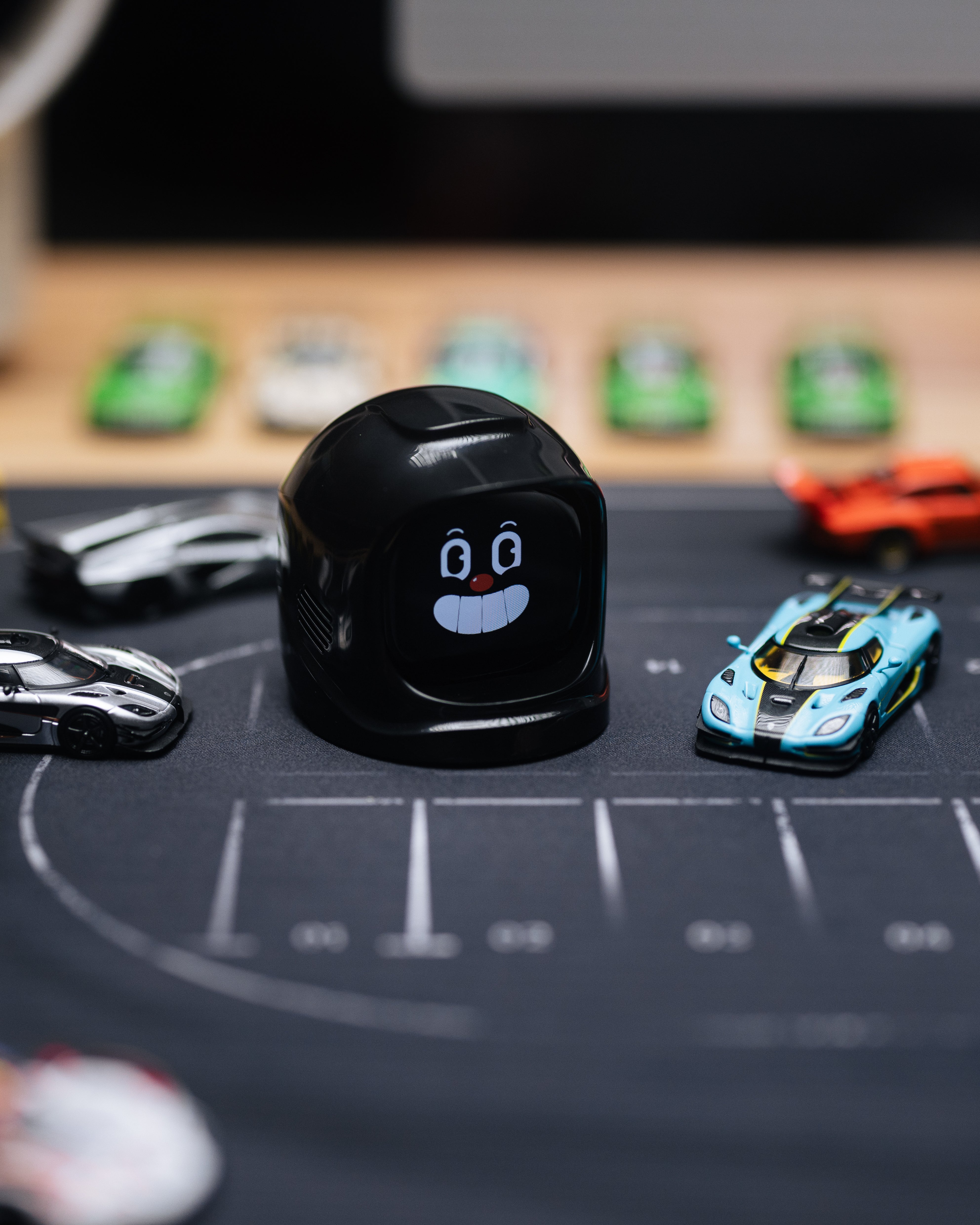 Mangogo smart intelligent expression robot - Black Color