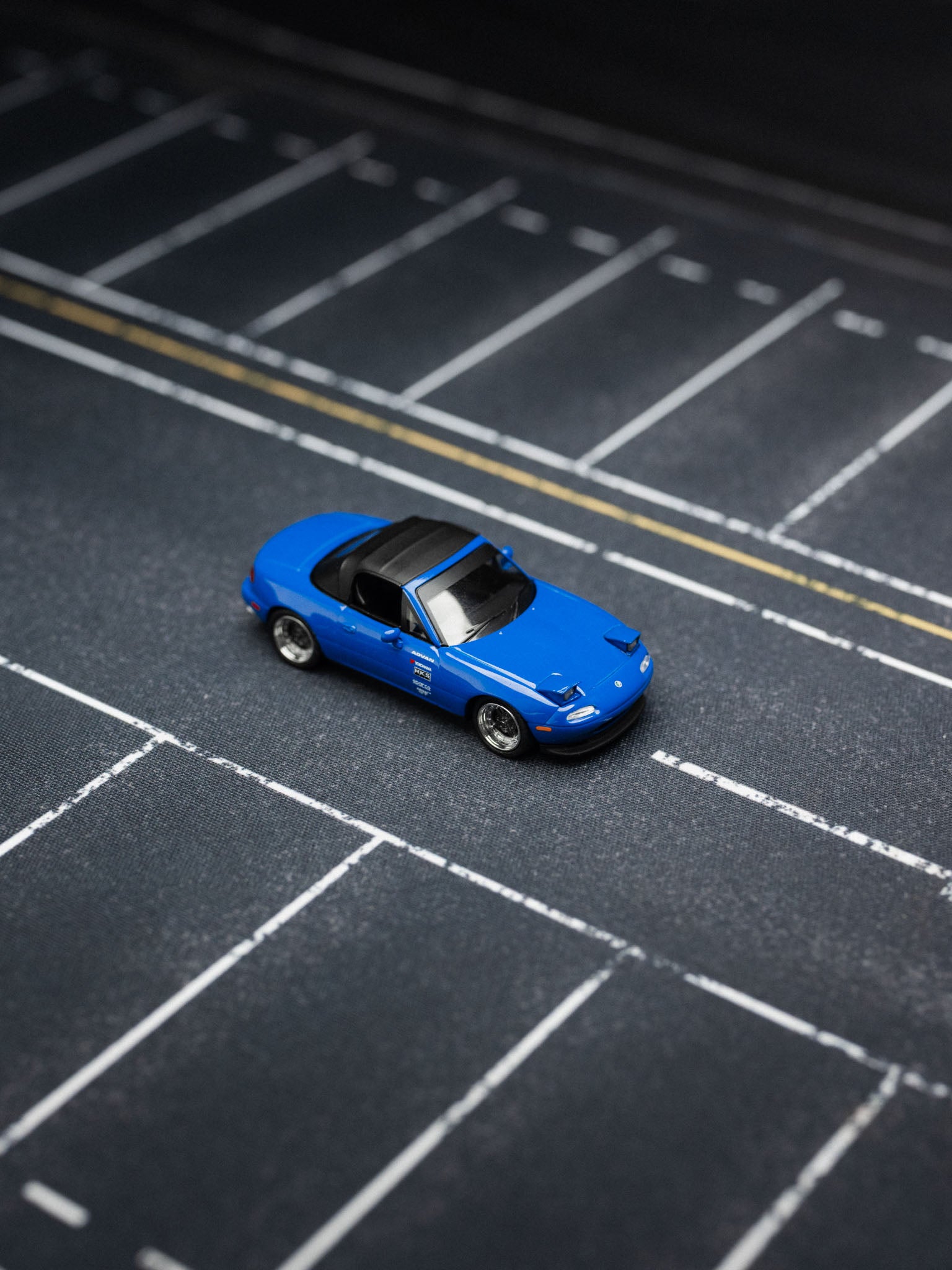 MINI GT: 1/64 Mazda Miata MX-5 (NA) Tuned Version 6.75 Dark Blue RHD