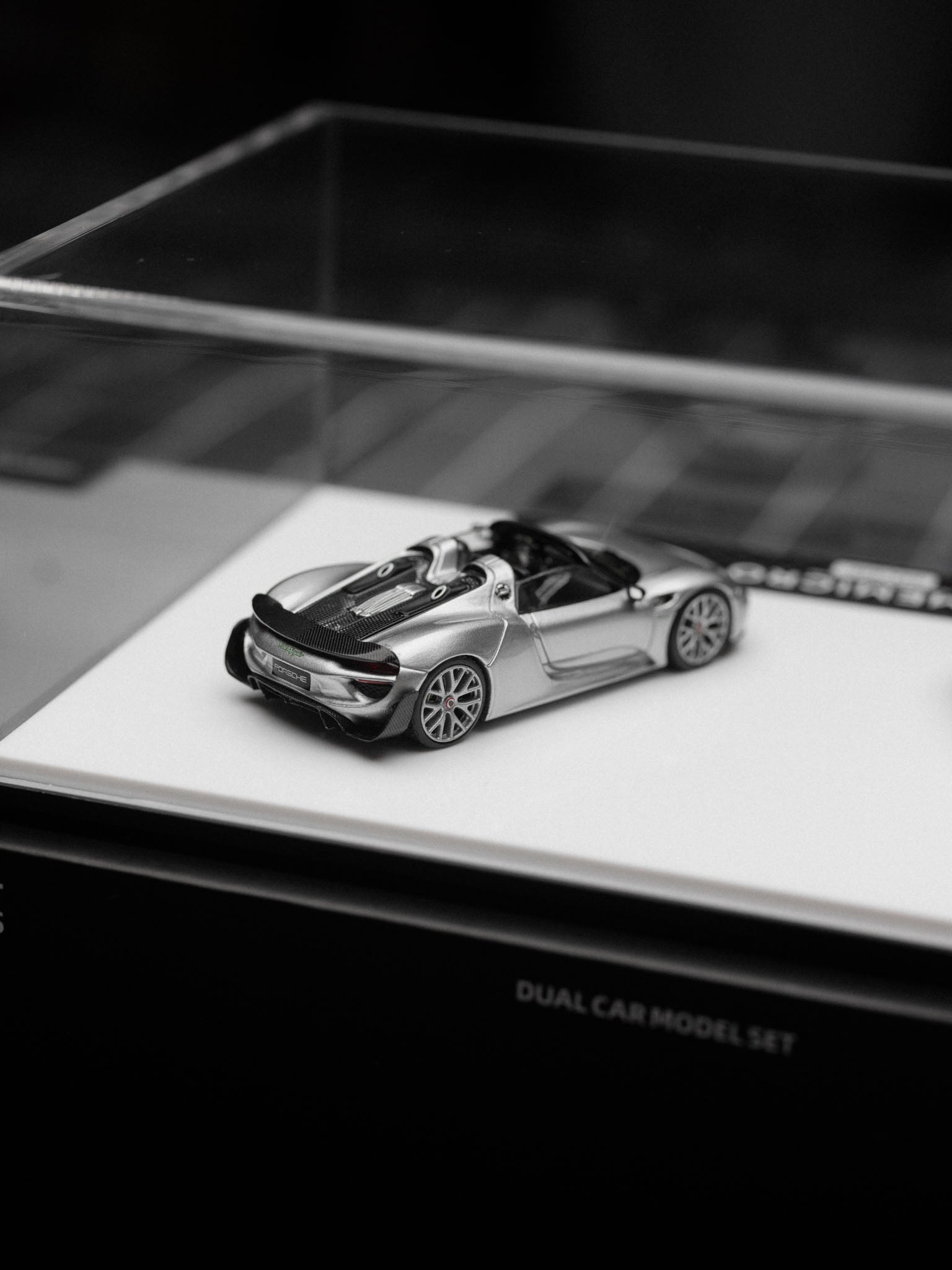 TIME MICRO 1:64 Porsche Carrera GT & 918 Spider