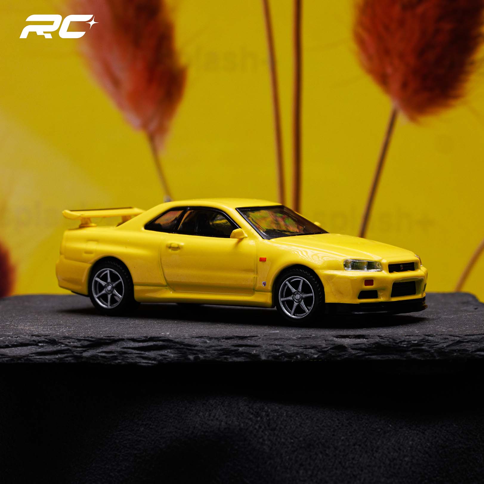 MINIGT 1:64 Nissan Skyline GT-R (R34) V-Spec Lightning Yellow