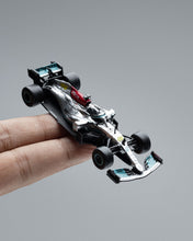 TARMAC WORKS 1:64 MERCEDES-AMG F1 W12 E PERFORMANCE T64G-F037-LV