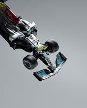 TARMAC WORKS 1:64 MERCEDES-AMG F1 W12 E PERFORMANCE T64G-F037-LV