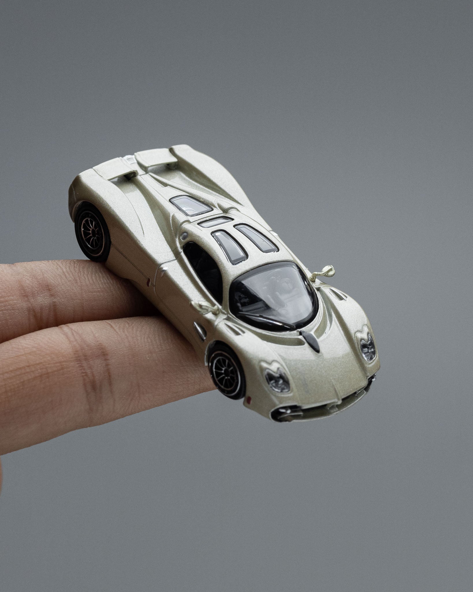 TARMAC WORKS 1:64 PAGANI UTOPIA RINASCIMENTO T64G-TL055-BI