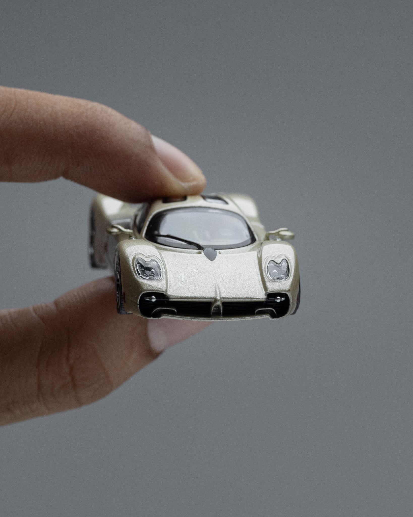 TARMAC WORKS 1:64 PAGANI UTOPIA RINASCIMENTO T64G-TL055-BI