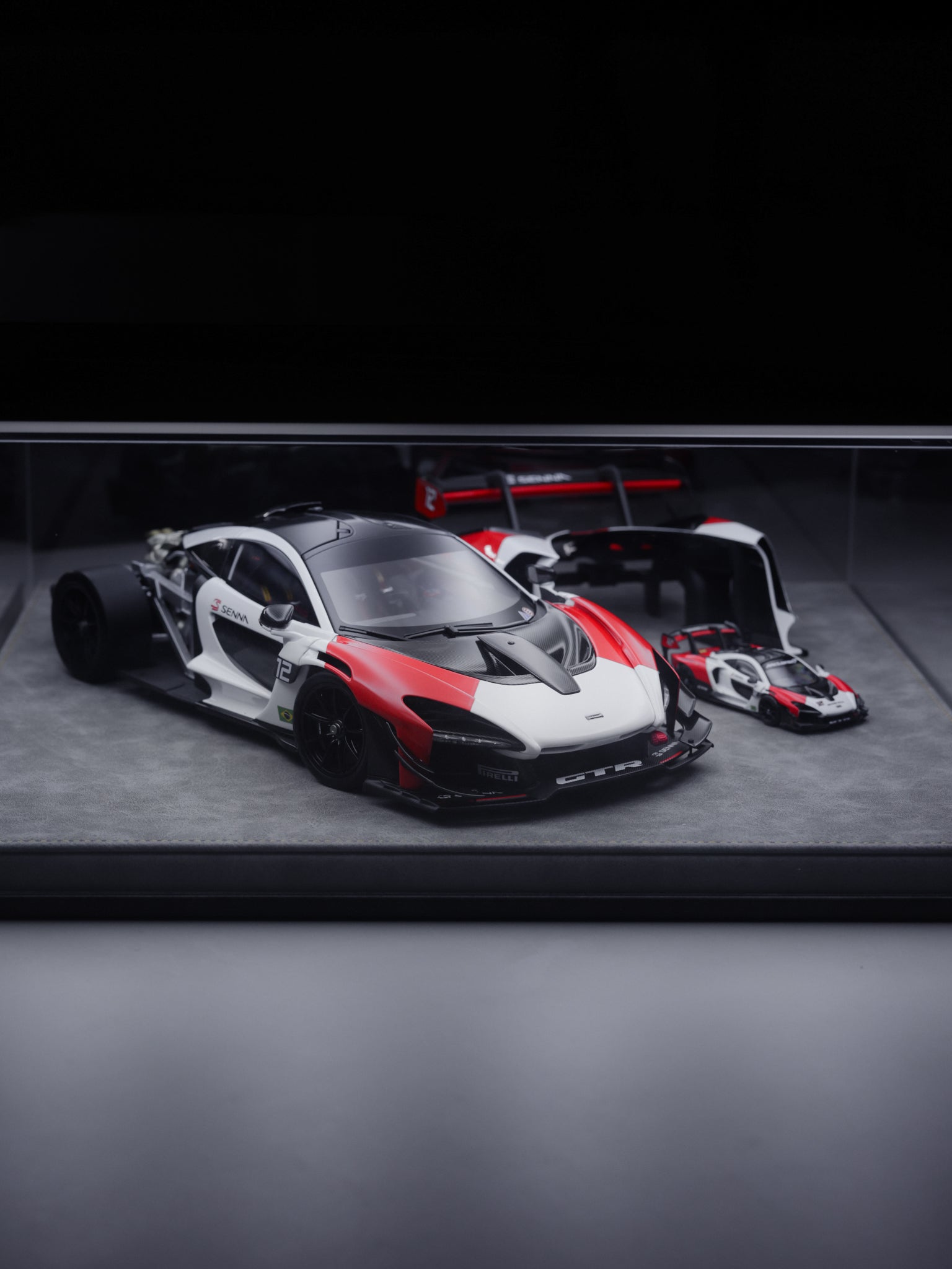 Set 1/18 & 1/64 LCD  McLaren Senna GTR 2021 White/Red