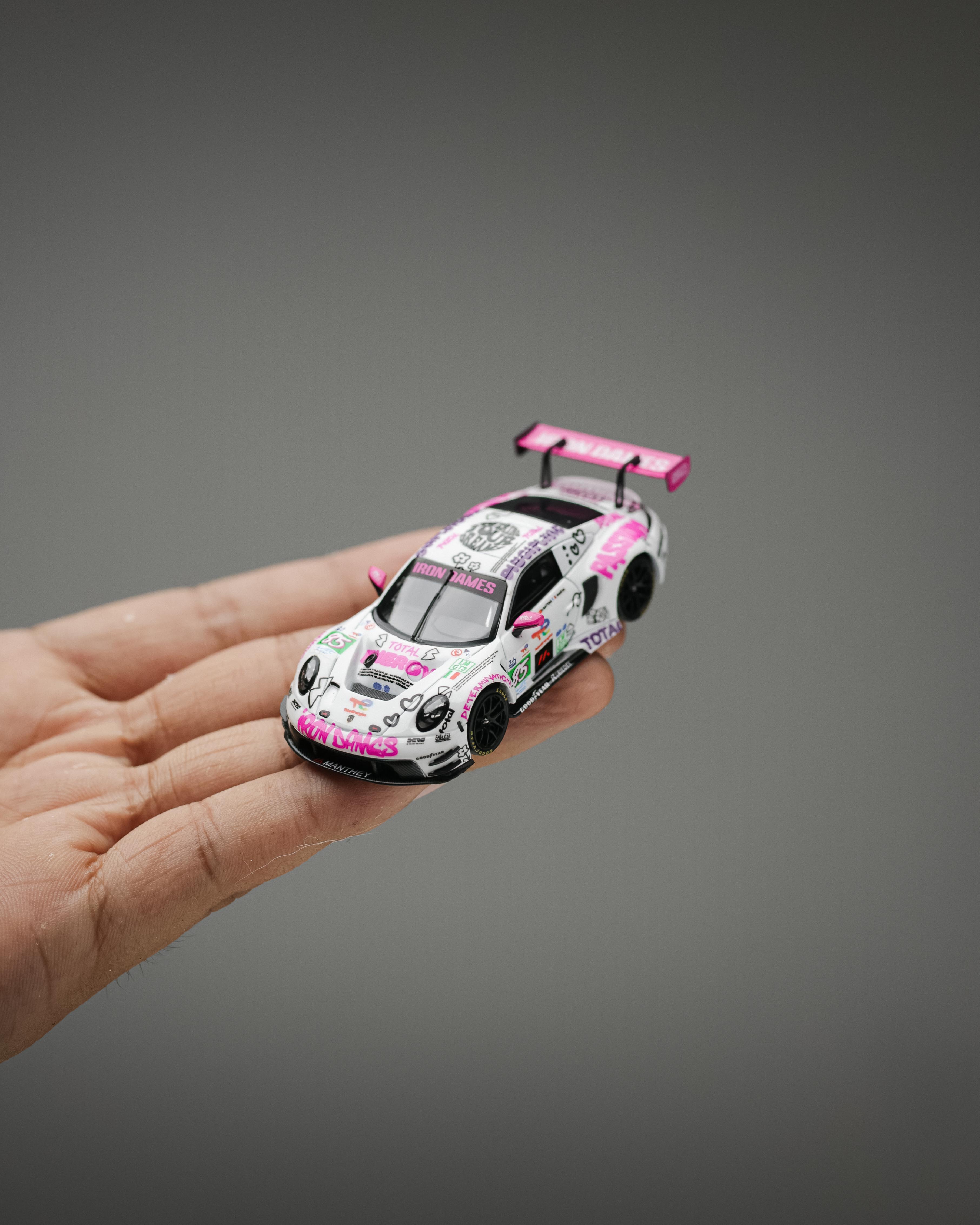 STAR RACE - 1/64 Porsche 911 GT3 Iron Dames livery 24 Hours of Le Mans