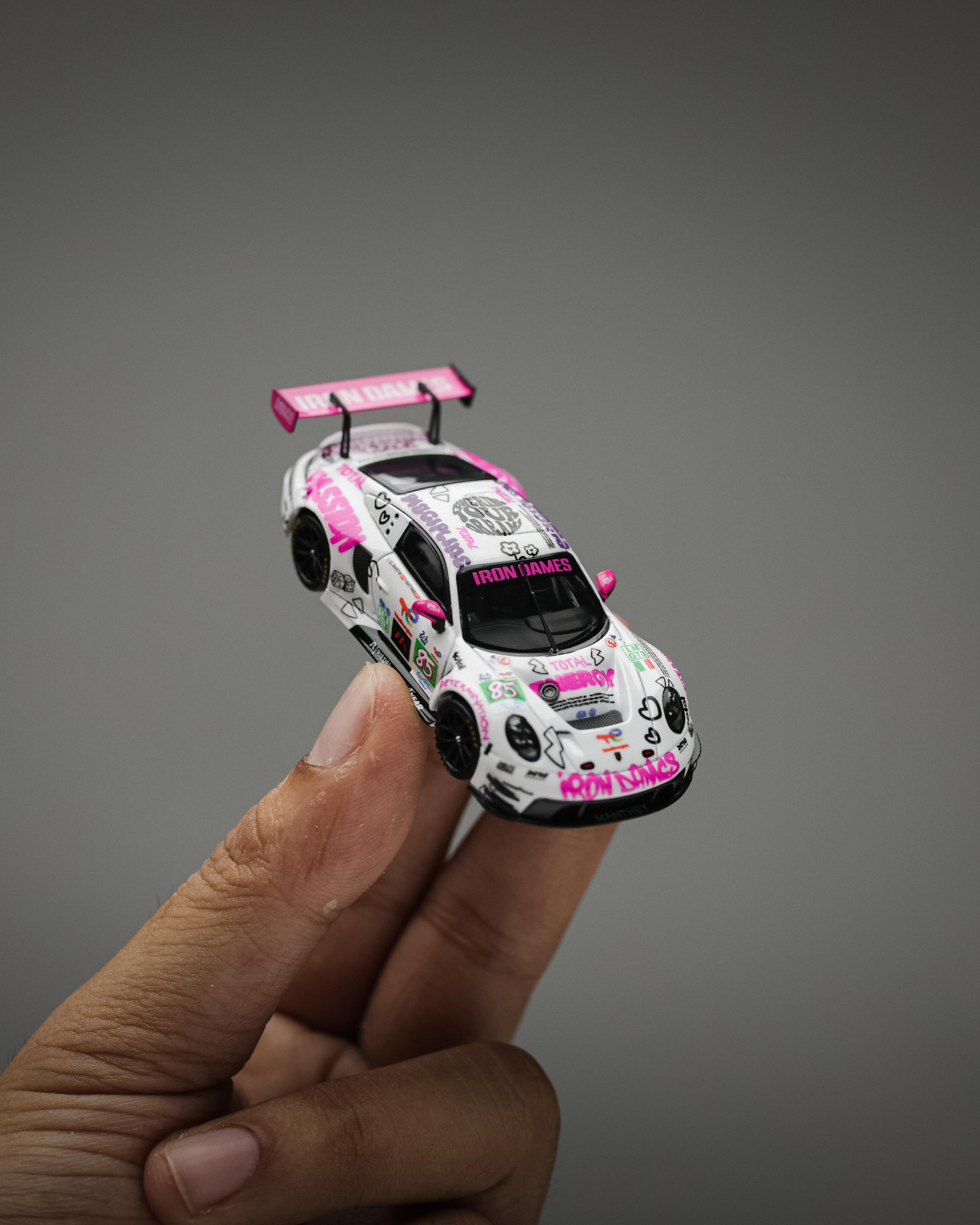 STAR RACE - 1/64 Porsche 911 GT3 Iron Dames livery 24 Hours of Le Mans