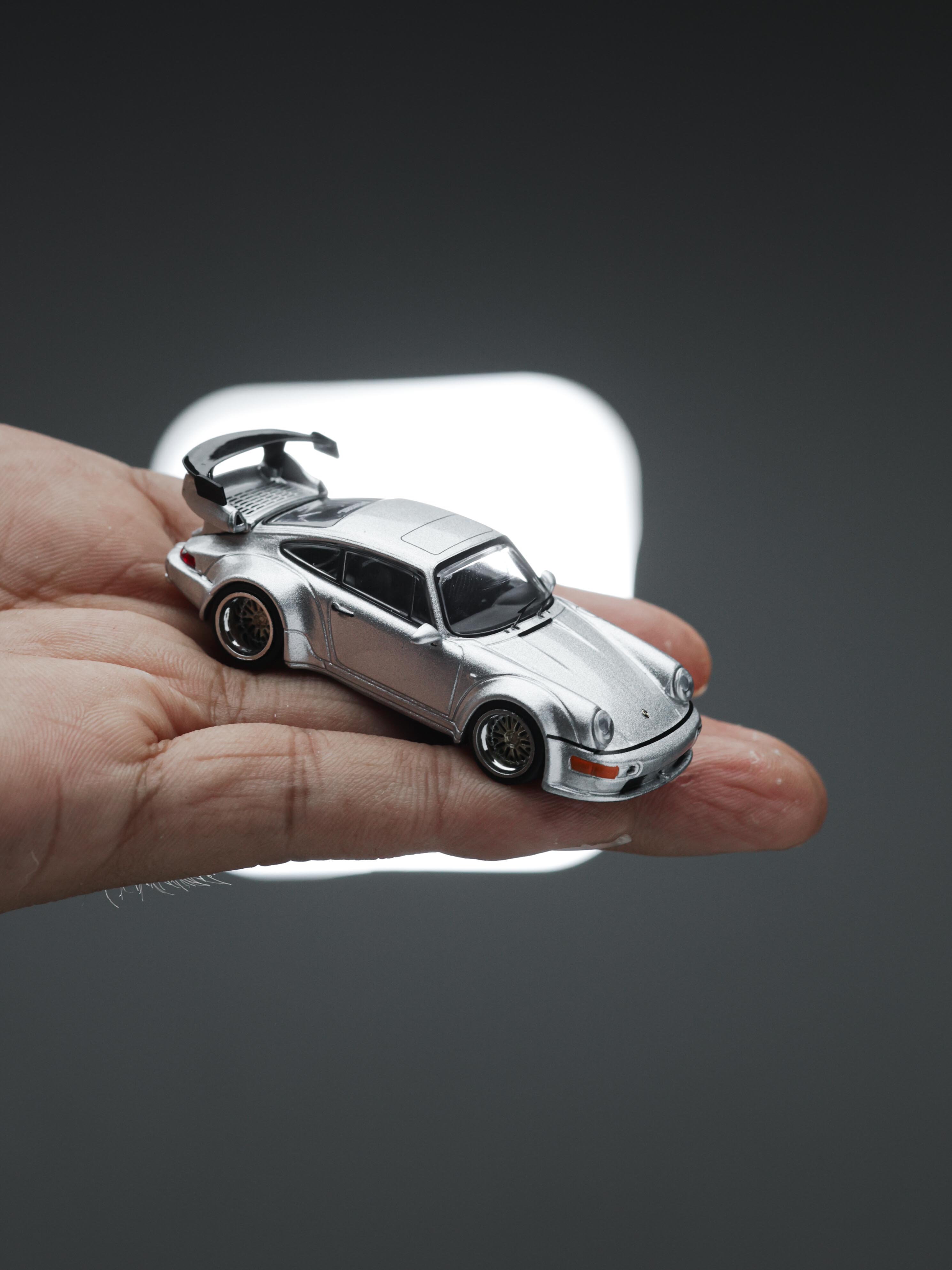 TARMAC WORKS 1:64 RWB 964 Silver T64-037-SL