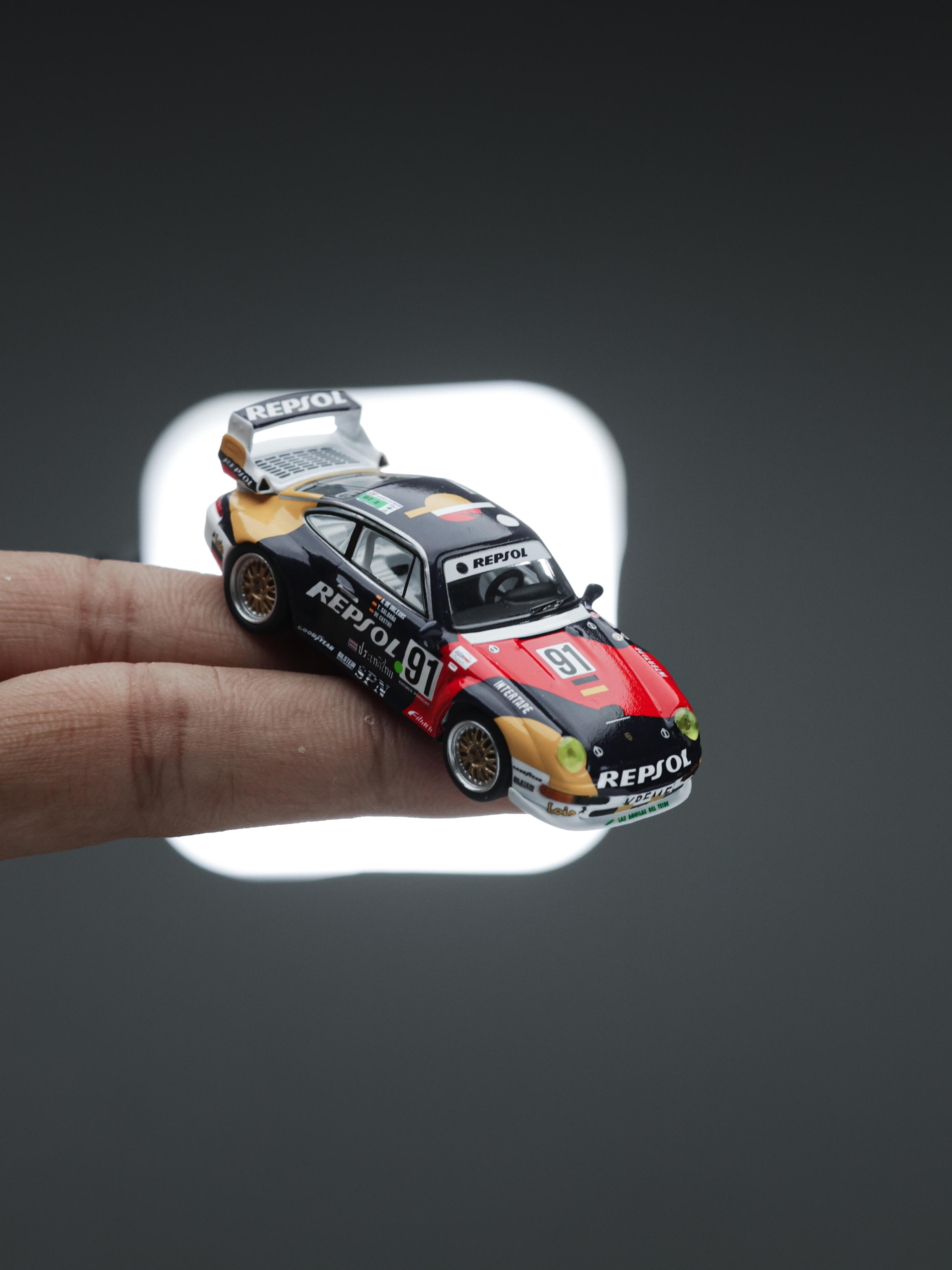 TARMAC WORKS 1:64 Porsche 911 GT2 24h LEMANS 1995 #91 T64S-004-REP