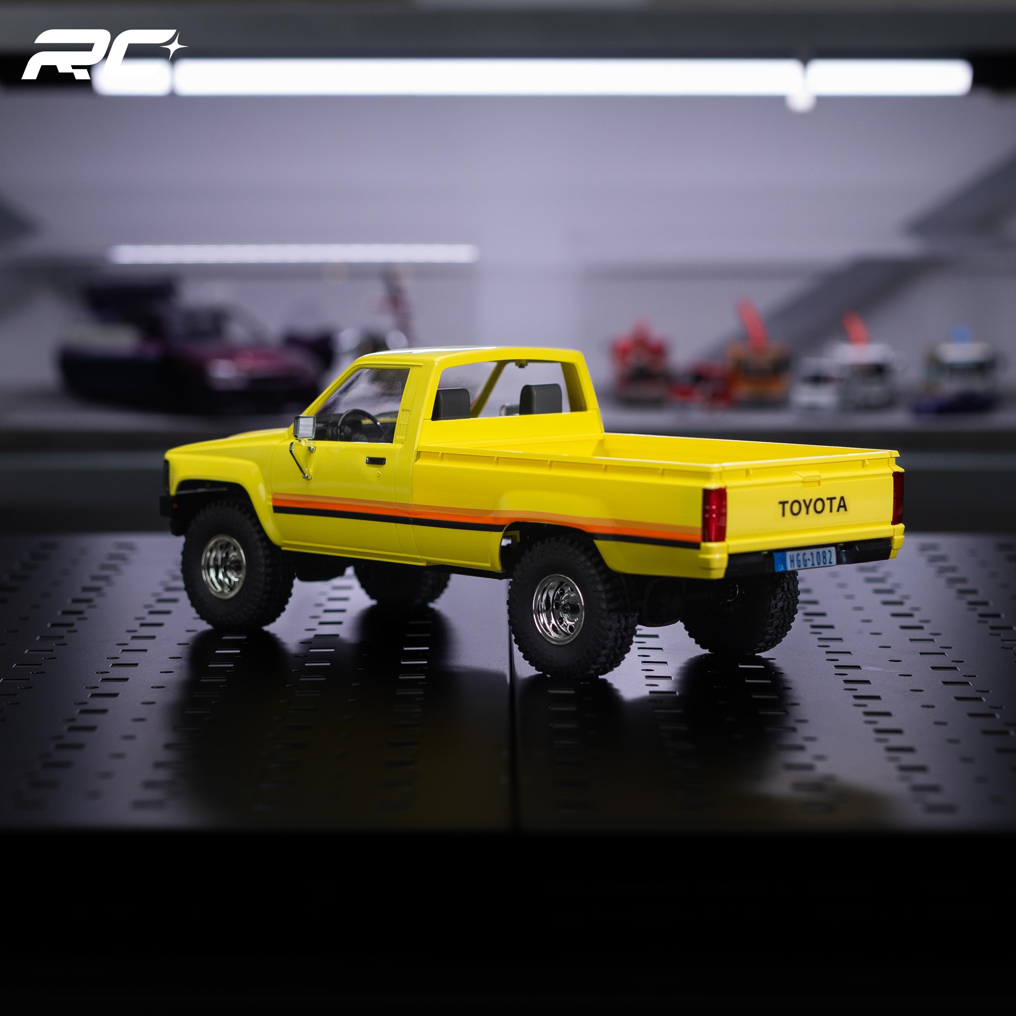 FMS 1:18 TOYOTA Hilux RTR Yellow
