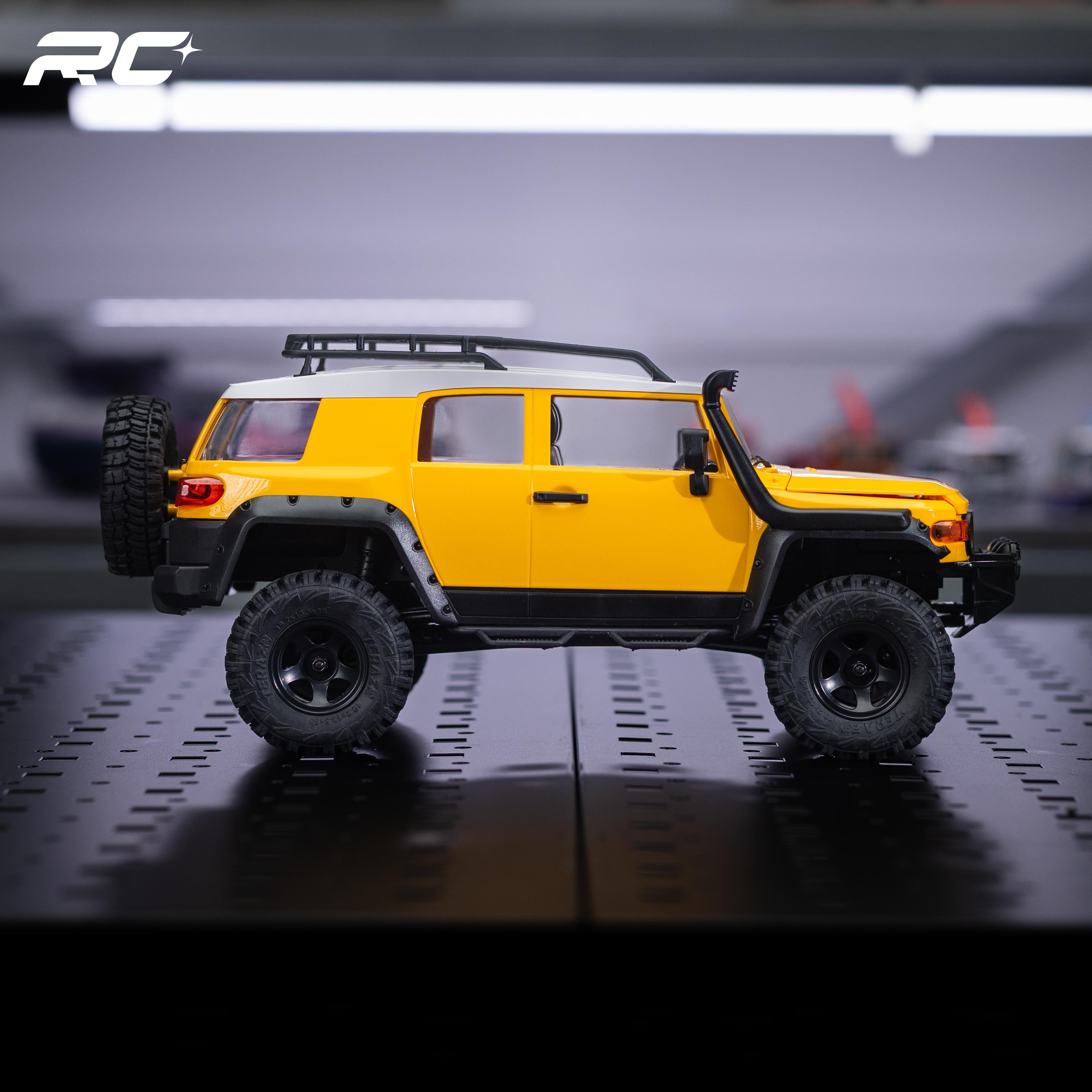 FMS 1:18 TOYOTA FJ Cruiser RTR Yellow – RC Cambodia