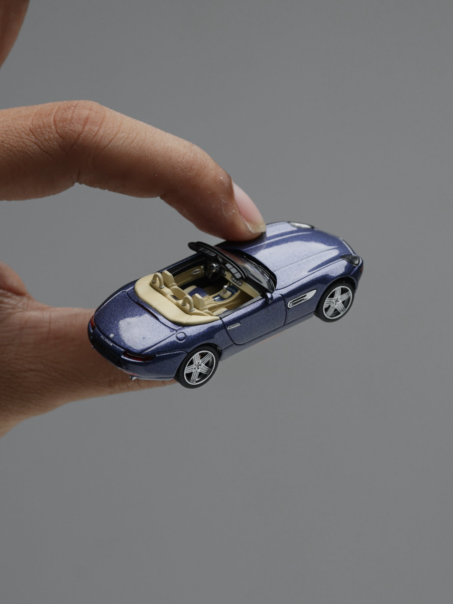 Mini GT 1/64 BMW Z8 Alpina Alpine Blue