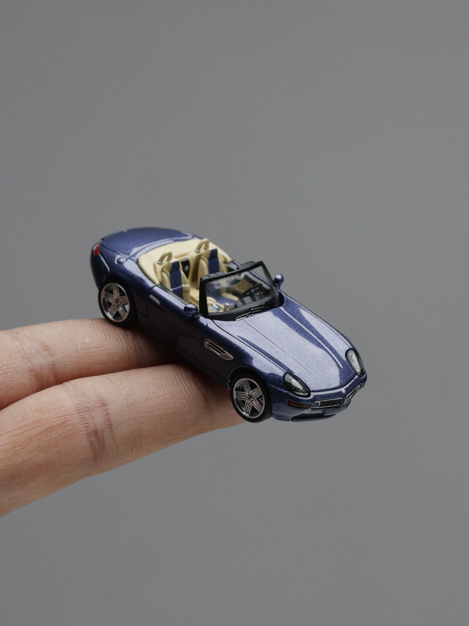 Mini GT 1/64 BMW Z8 Alpina Alpine Blue
