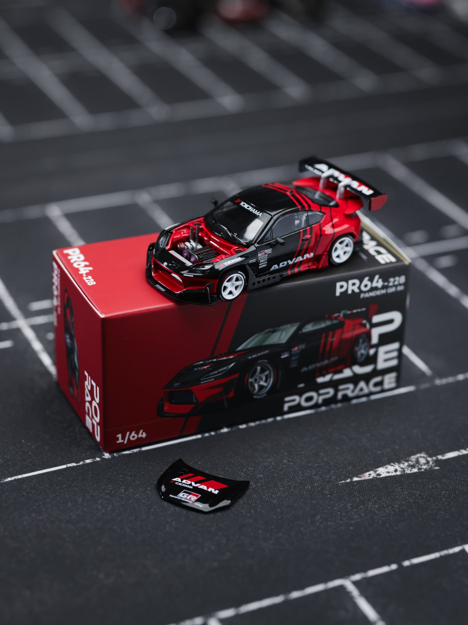 POP RACE 1:64 PANDEM GR86 – ADVAN