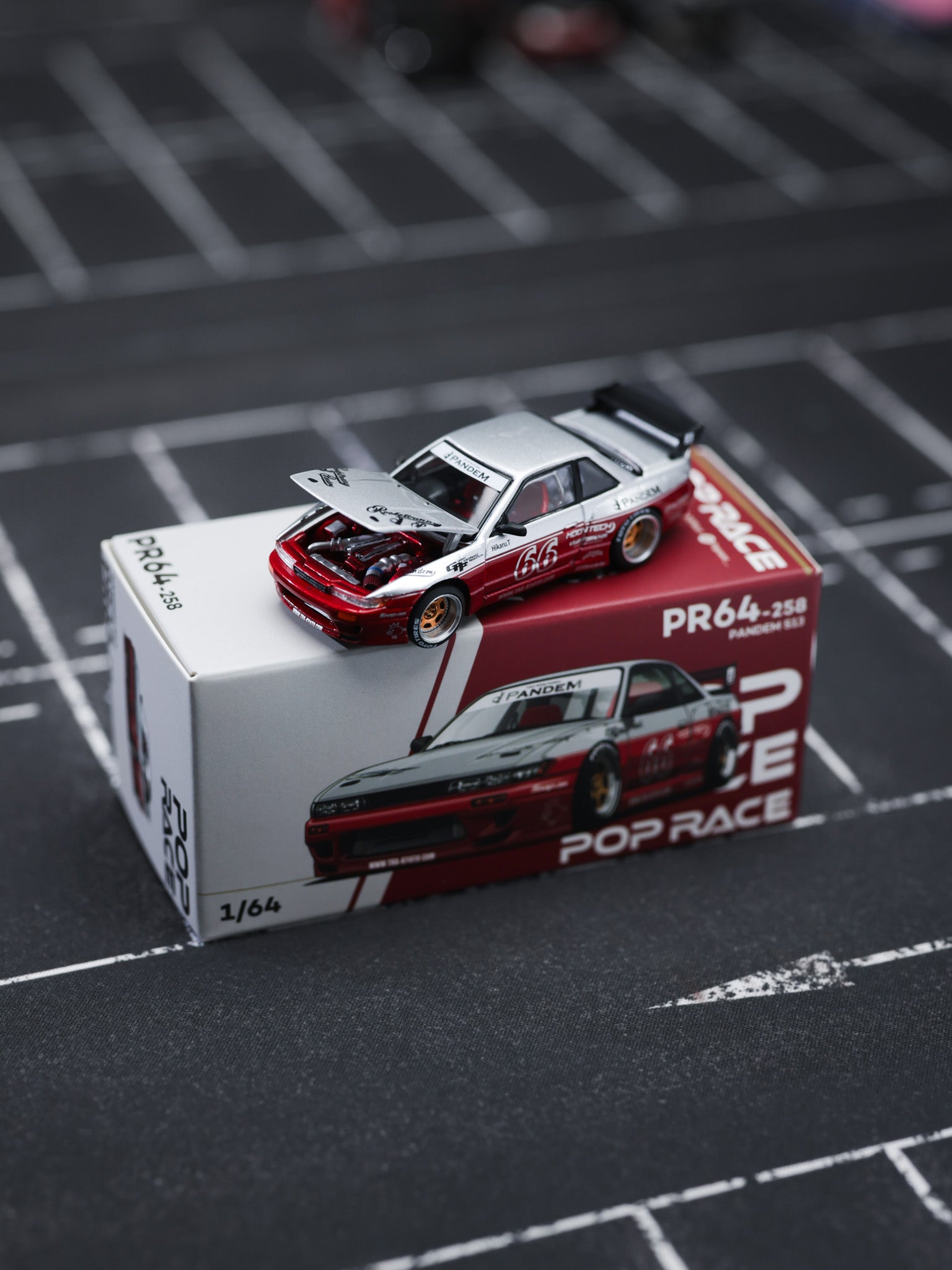POP RACE 1:64 PANDEM SILVIA S13 – MOONTECH RED