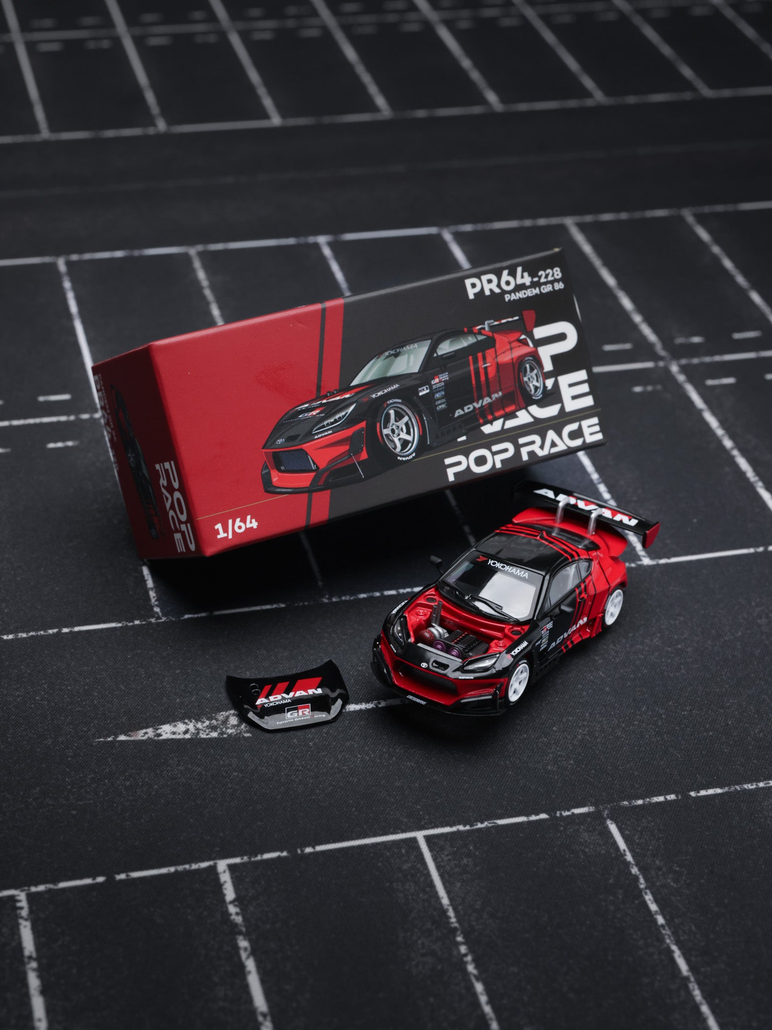 POP RACE 1:64 PANDEM GR86 – ADVAN