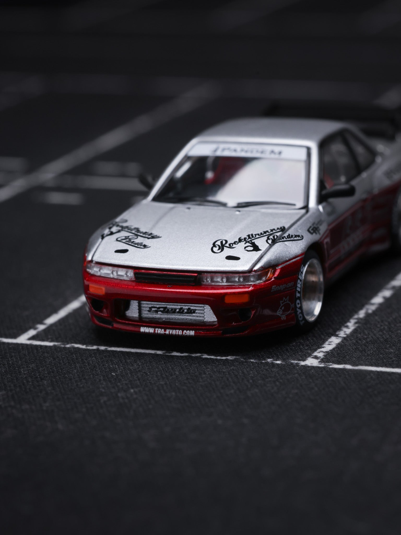 POP RACE 1:64 PANDEM SILVIA S13 – MOONTECH RED