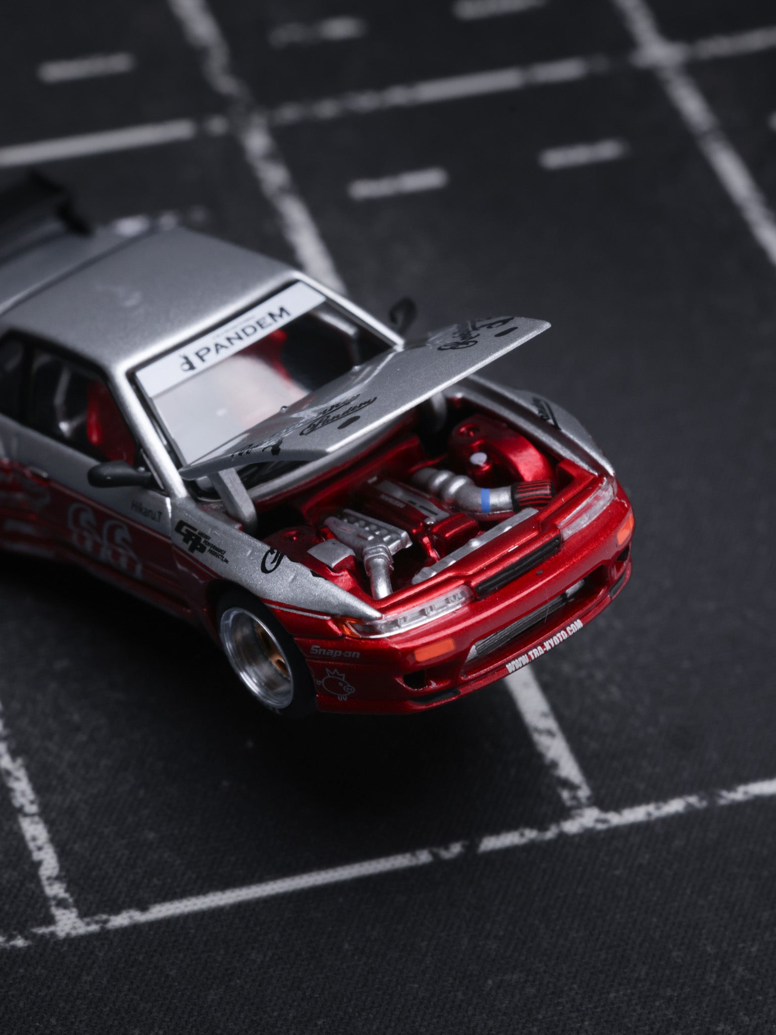 POP RACE 1:64 PANDEM SILVIA S13 – MOONTECH RED