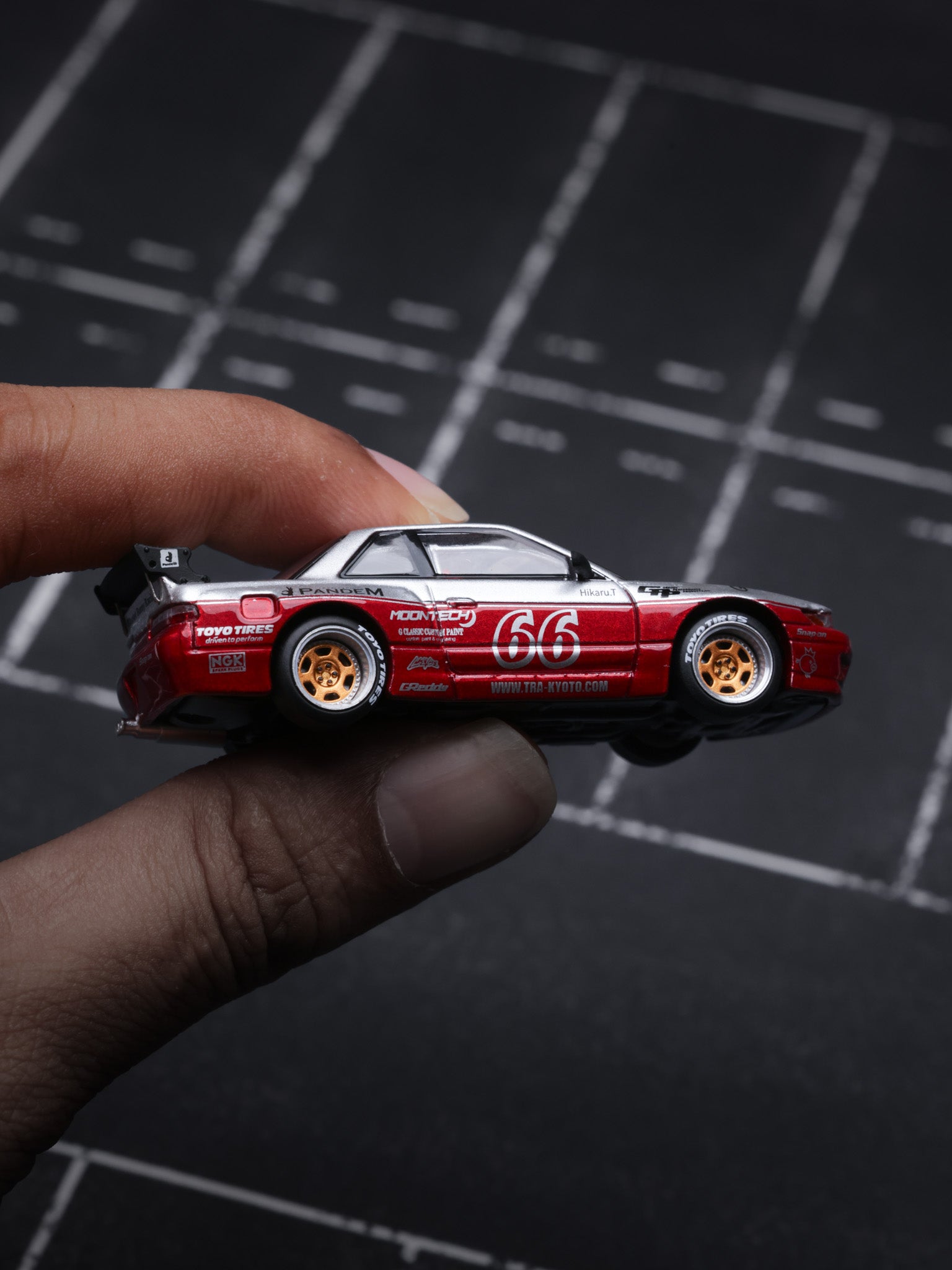 POP RACE 1:64 PANDEM SILVIA S13 – MOONTECH RED