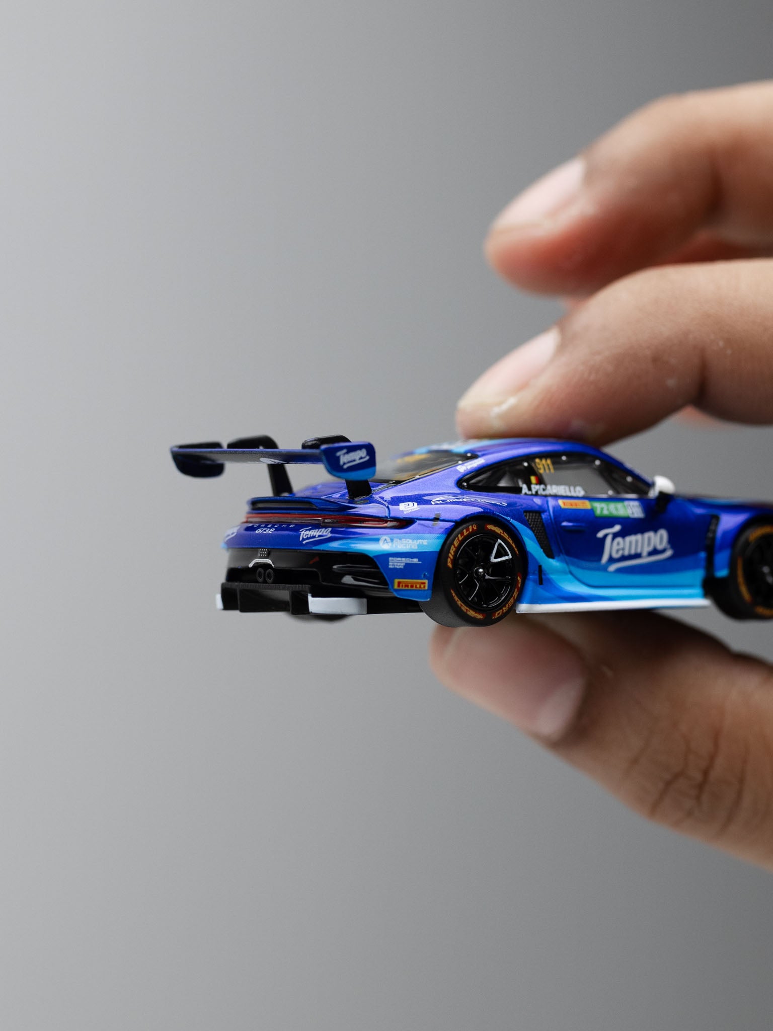 AR Box 1:64 Porsche 992 GT3 R