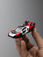 LCD 1:64 Mclaren Senna GTR Marlboro